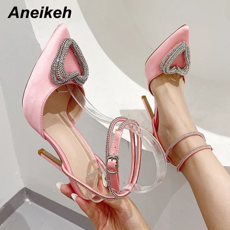 Fashion Runway Style Glitter Rhinestones Women Pumps Crystal Heart Shape Buckle Summer Lady High Heels Party Prom Shoes