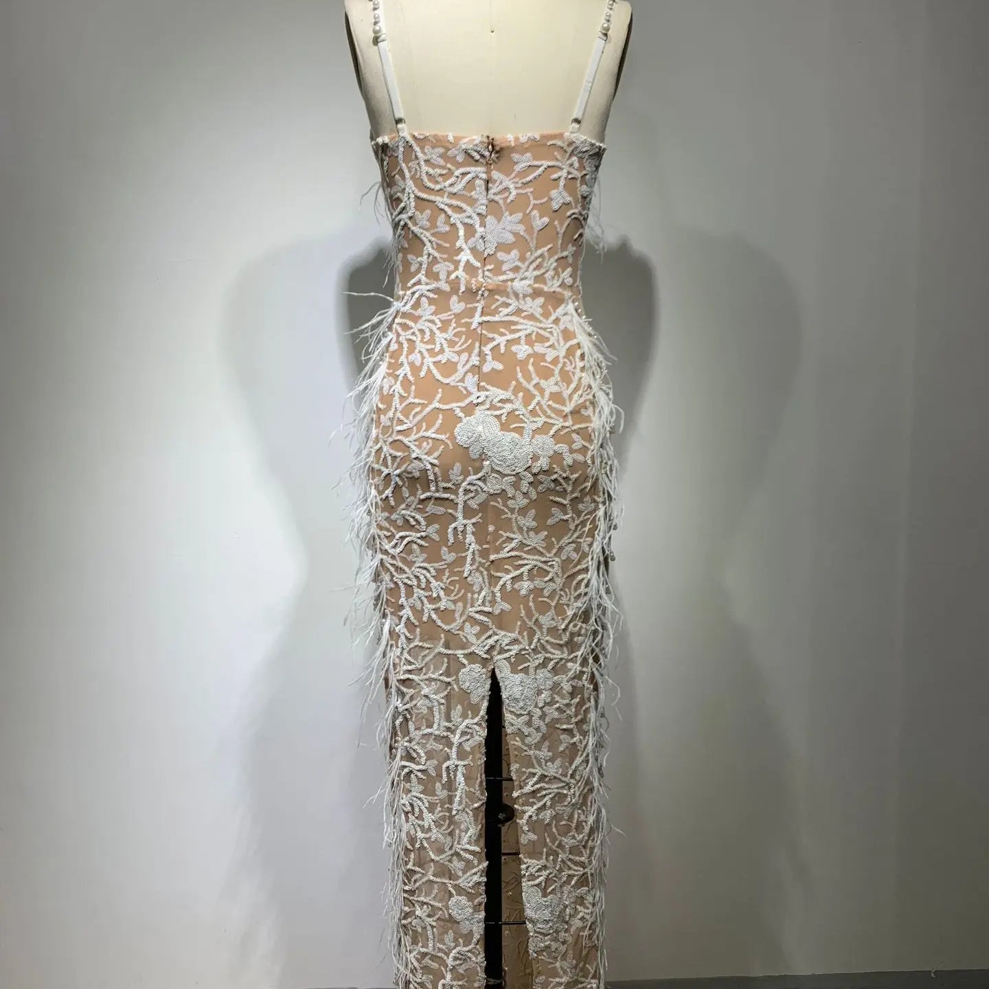 High Quality Gorgeous Feathers Beading Spaghetti Strap Bodycon Long Dress Woman Evening Dress Celebrity Birthday Party Outfit