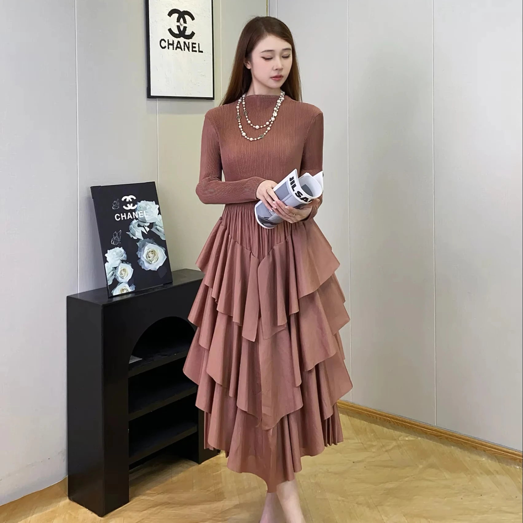 2024 Hot Selling Ladies Casual Pleated Stretch Loose Round Neck Long Sleeve Pleated Cake Dress