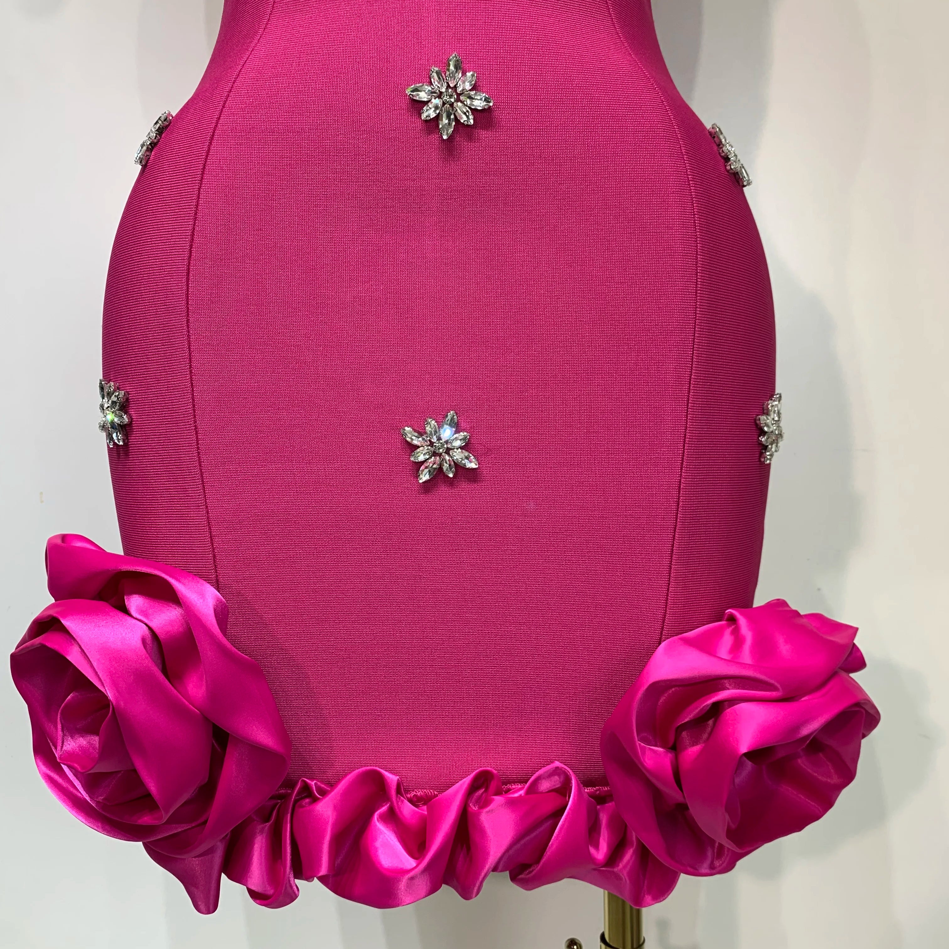 Shining Diamonds Sleeveless Sexy Bodycon Mini Bandage Dress Ruffles Celebrate Evening Party Luxury Birthday Outfit Vestido