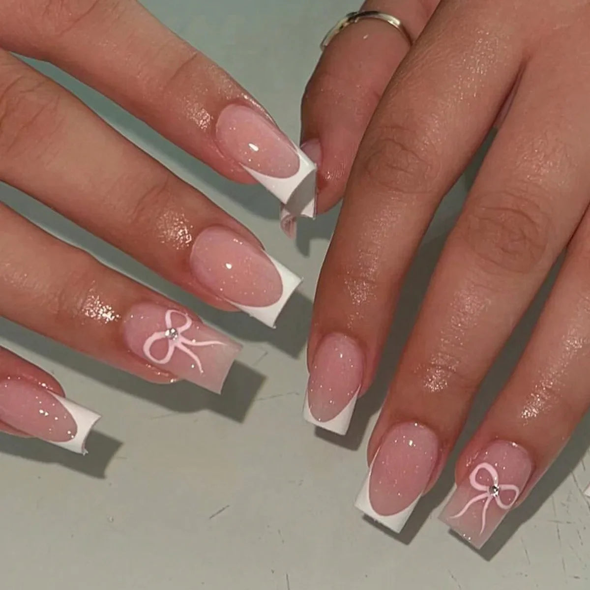 24Pcs Mid-length Square Head Nails Set Press on White French Bow Design Fake Nail Rhinestone Reusable Full Cover False Nail Tip