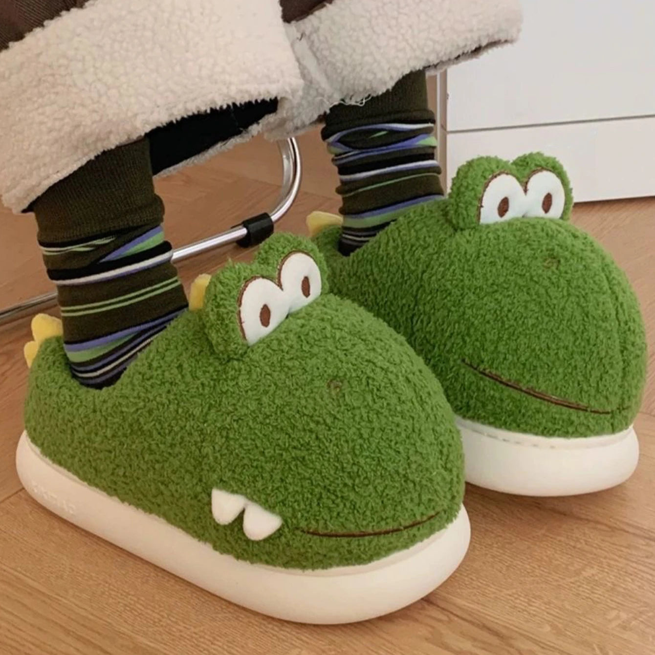Cute Crocodiles Single Band Winter Women Slipper Soft Heel Platform Fur Warm Indoor Comfortable Home Fluffy Home Slippers