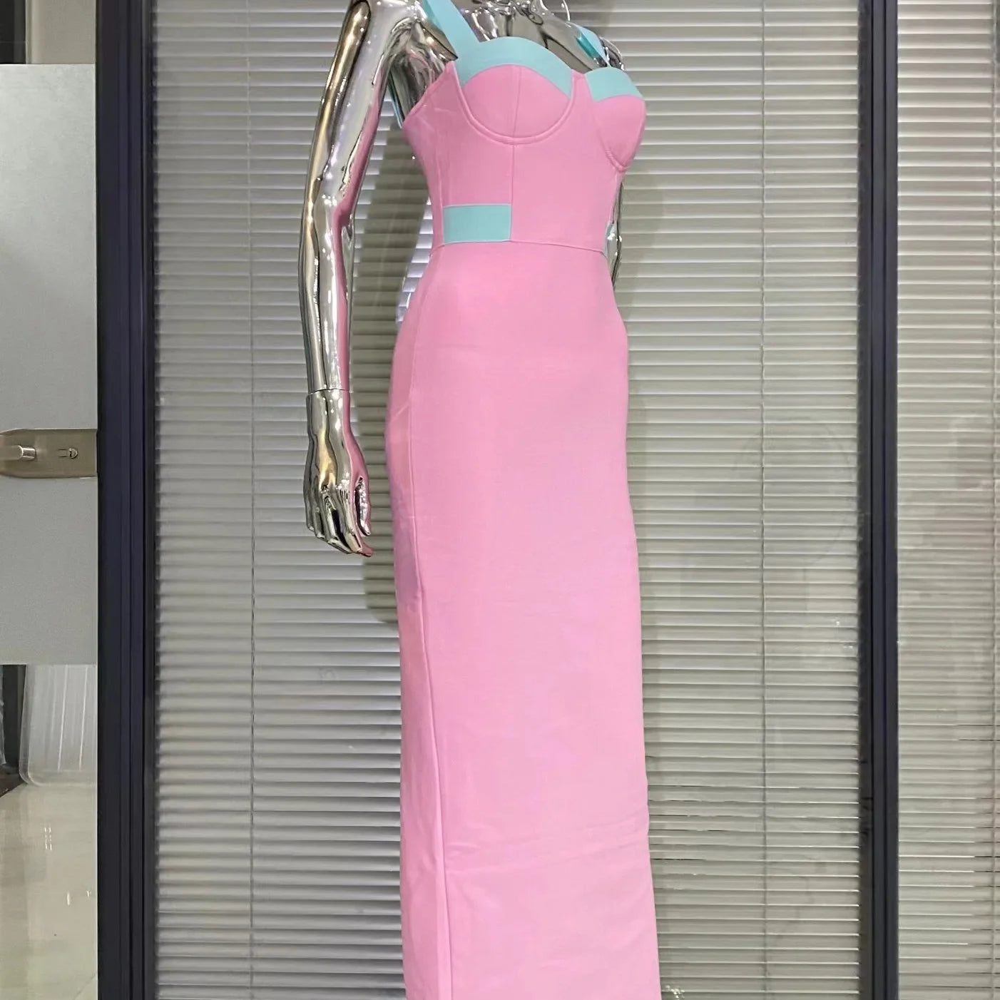 New Arrival Women Sleeveless Sexy Strap Bodycon Bandage Long Dress Fashion Elegant Evening Party Celebrate Dress