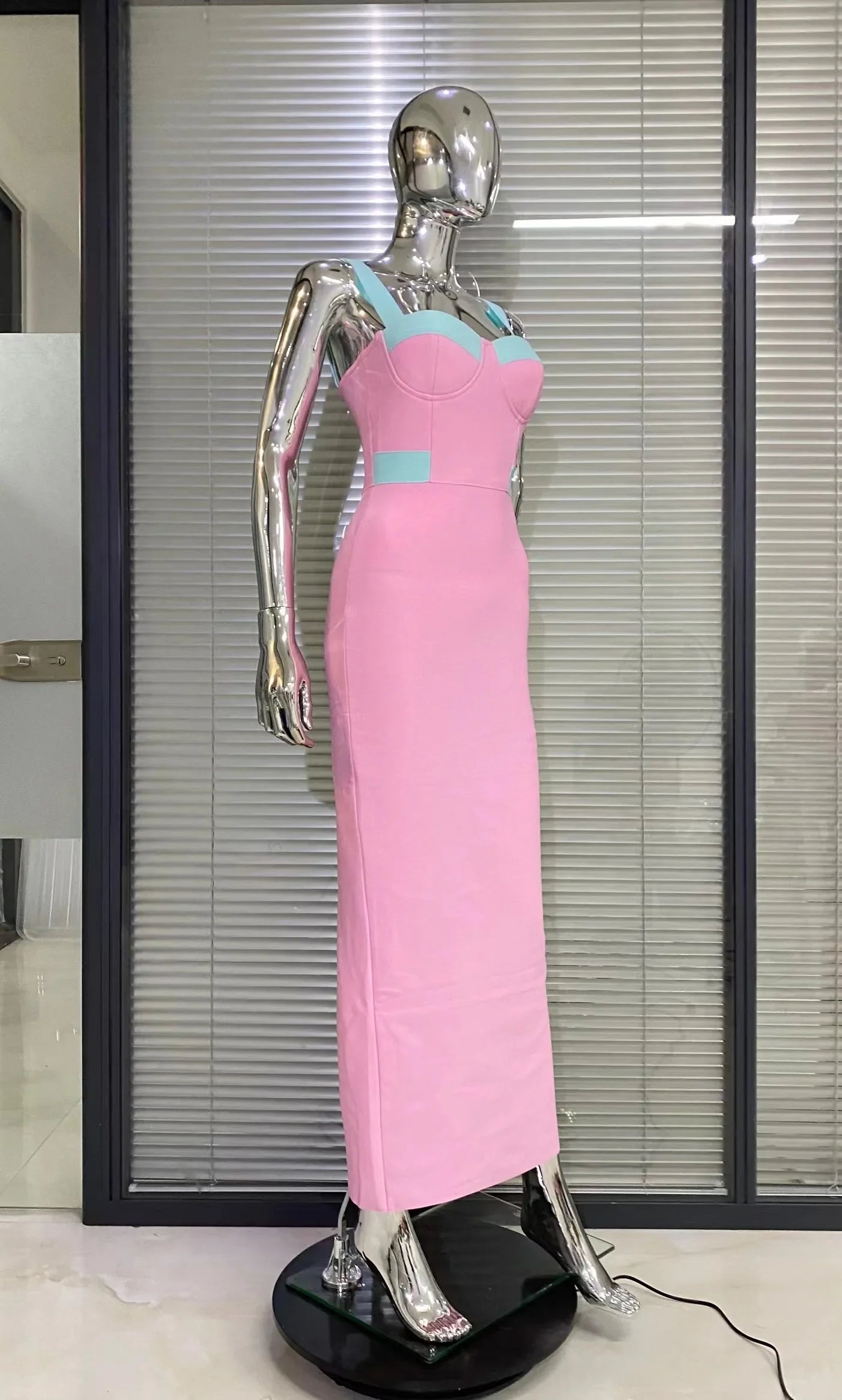 New Arrival Women Sleeveless Sexy Strap Bodycon Bandage Long Dress Fashion Elegant Evening Party Celebrate Dress