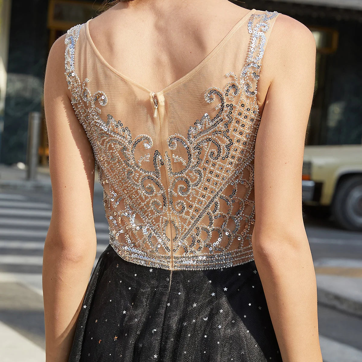 Luxury Hand Beading Crystal Prom Dresses Long Sparkly Start Tulle Ball Gown Homecoming Dresses for Teens Illusion Backless