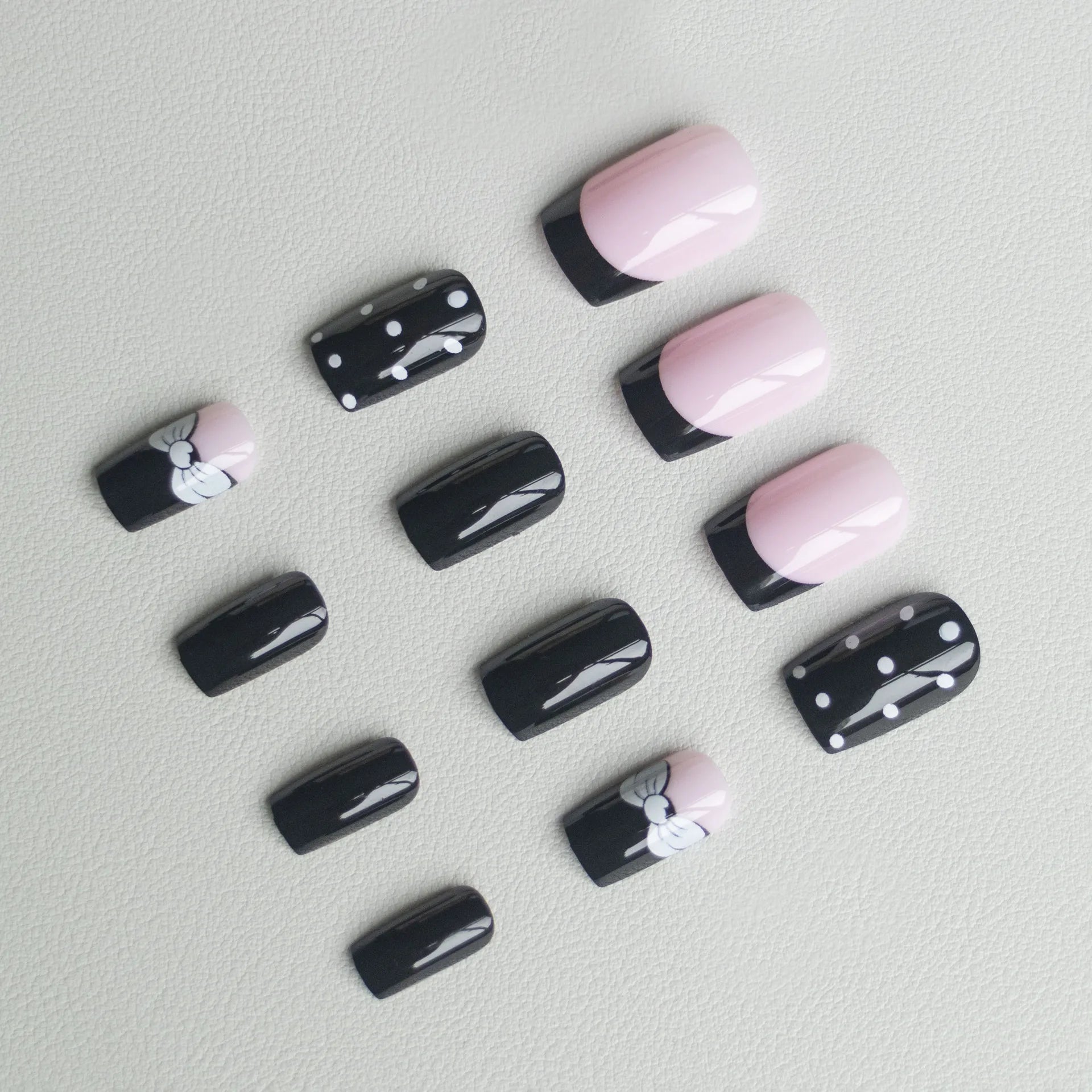 Spicy Girls Black French Fake Nails 24Pcs Short Square Press On Nails Y2K Bowknot/Dot Printed Full Cover Stick-on Nails Patches
