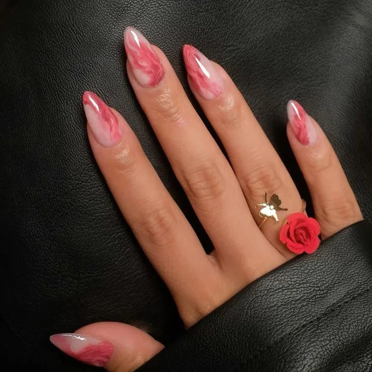 24Pcs Mid-length Round Head Nails Set Press on With Red Blue Design Fake Nails Flowers Leaves Pattern Almond False Nail Tips Art