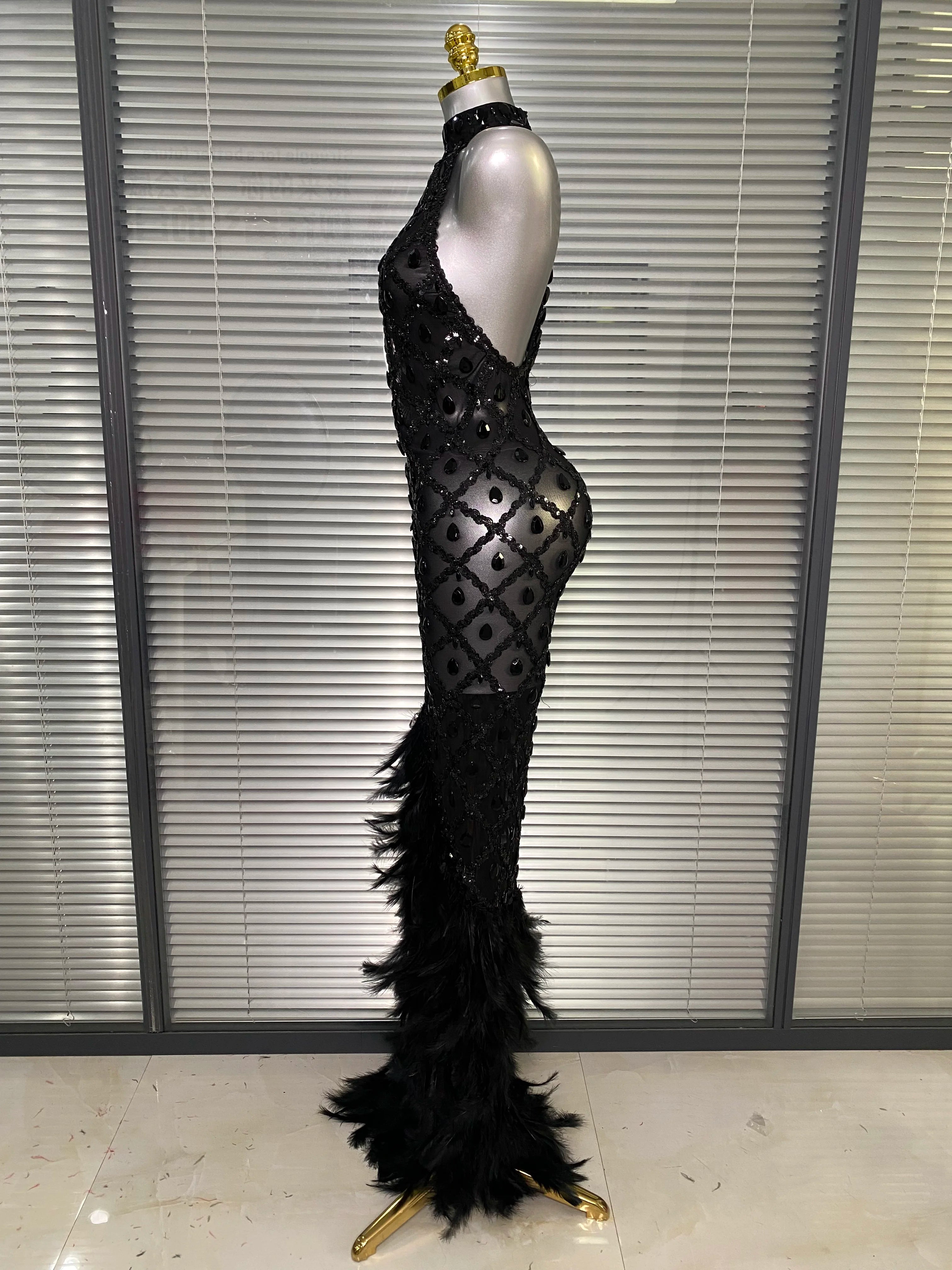 New Women Sexy Black Red Feathers Crystal Diamonds Maxi Dress Birthday Party Costume Elegant Singer Stage Performance Dress