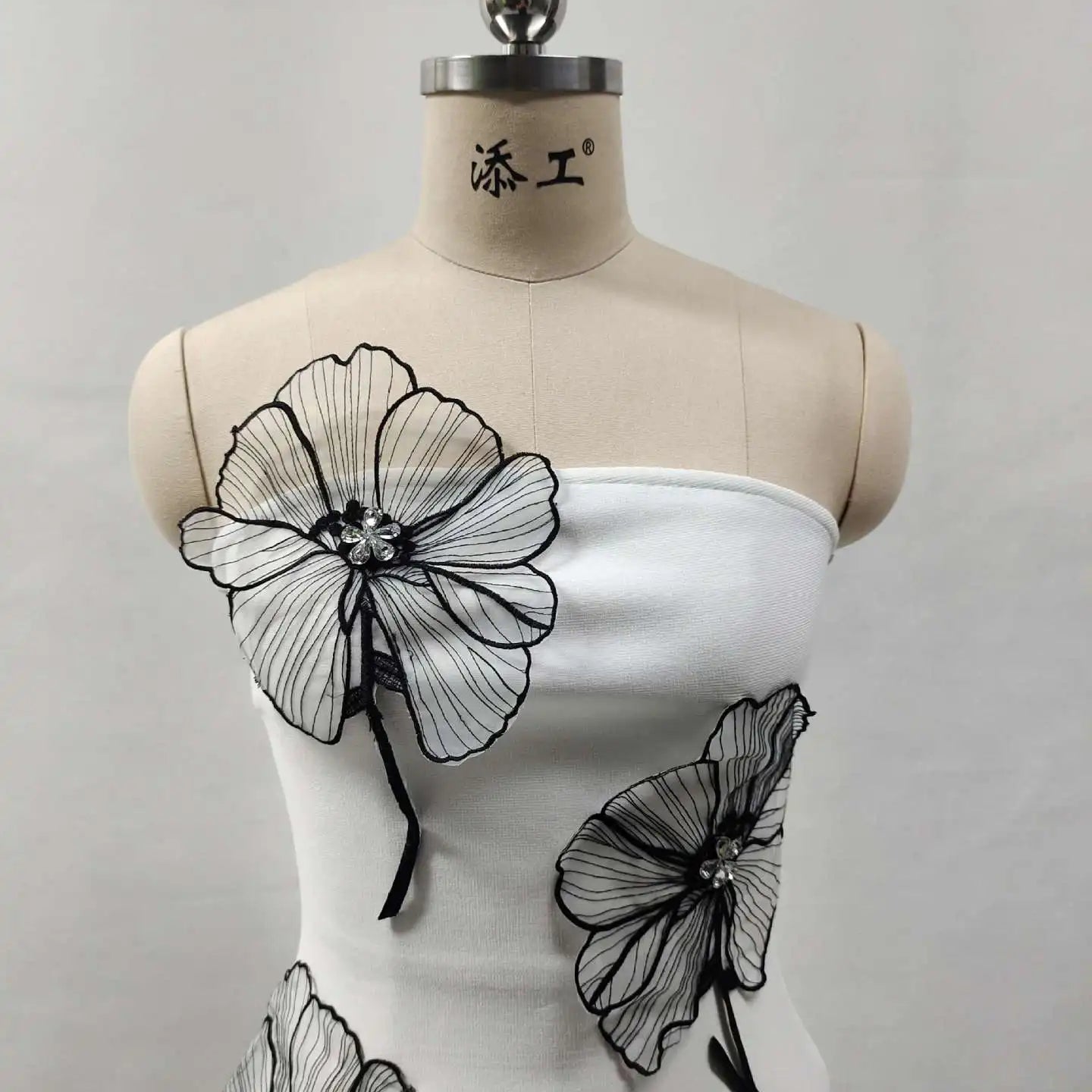 Women Sexy Strapless Bodycon Mini Bandage Dress Black Florals Celebrate Evening Party Birthday Cocktail Dress