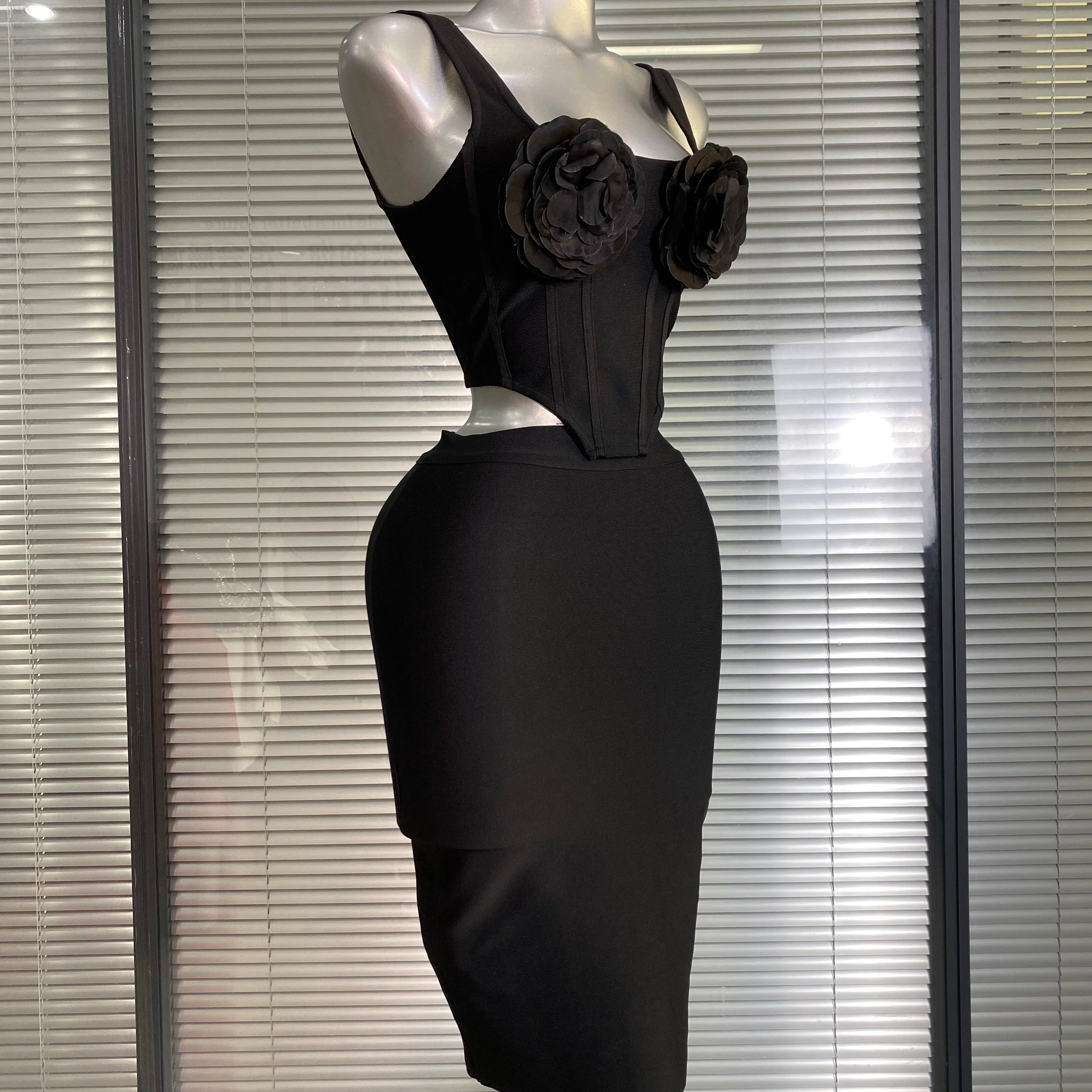 New 2025 Women Sexy Flower White Black Mini Bandage Two Piece Set Celebrity Evening Knitted Party Skirt Suits