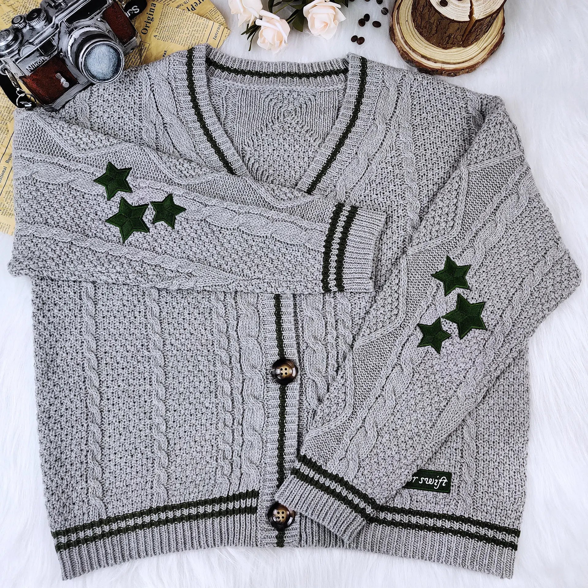Women's Comfortable Autumn and Winter Knitted Embroidered Cardigan Temperament Age Reduction Loose Casual Sweater Coat GRAY