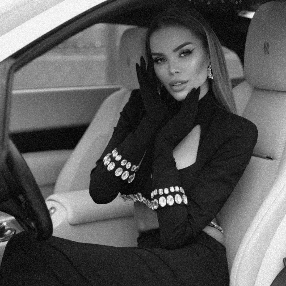 STOCK Stylish Luxury Diamonds Woman Bandage Set Sexy Hollow Out Short Top And Mermaid Long Skirt 2 Pieces  Evening Party Vestido