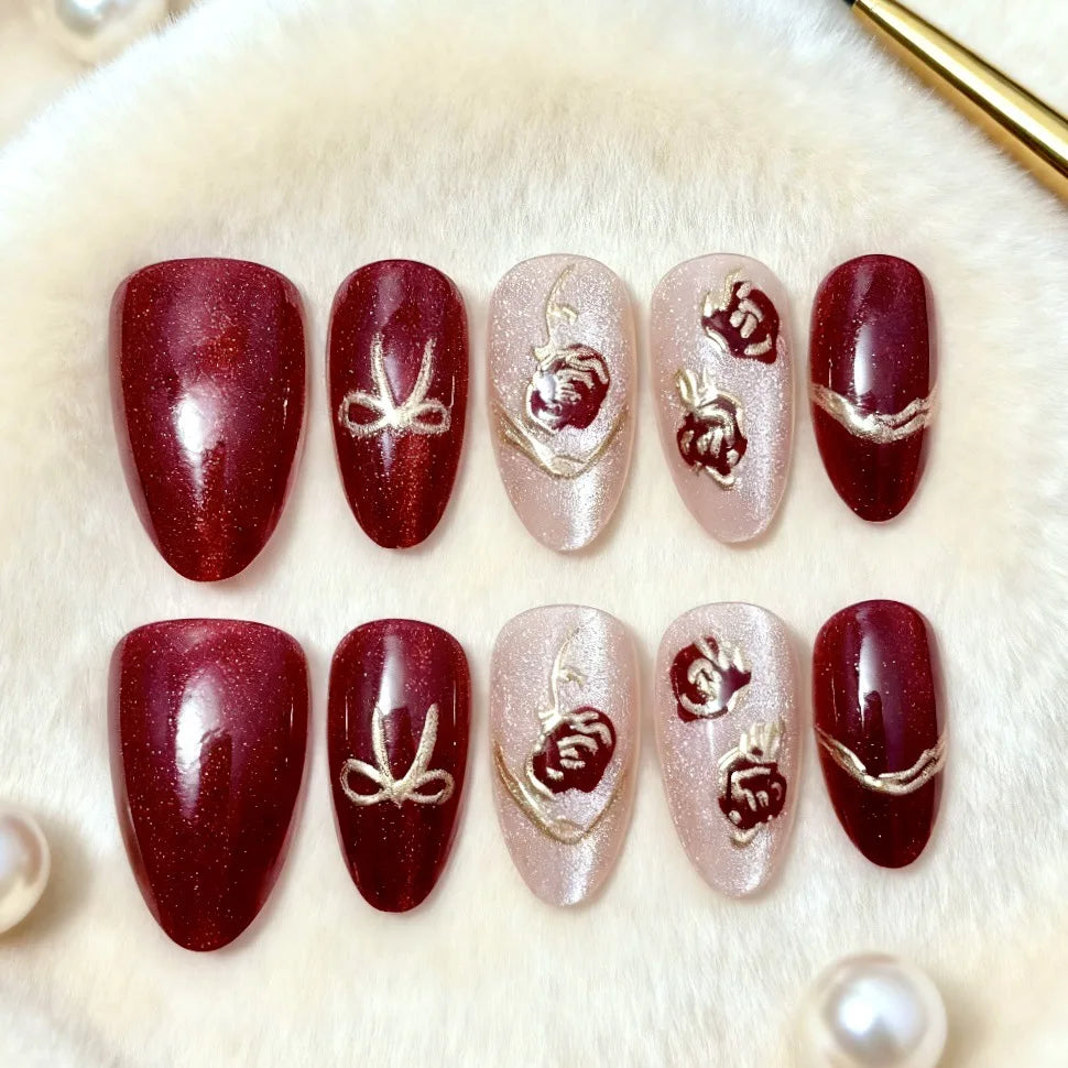 24pcs Autumn Cat's Eye Press on Nails Sets Maple Leaf Design Golden Short Almond False Nails Sets Wearable Nail Oval Fake Nail