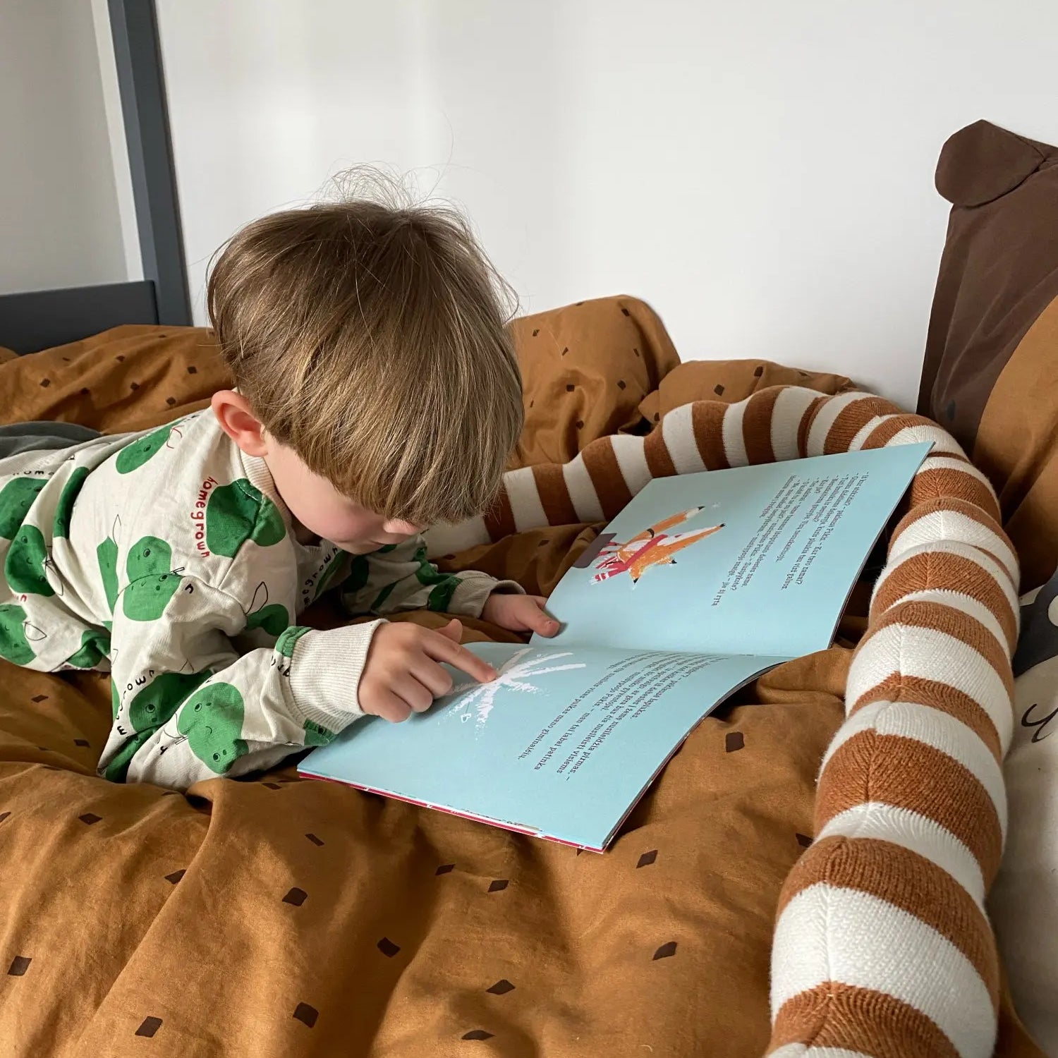 Apples Print Girls Sweatshirts Hot Selling Children's Clothes Long Sleeve Autumn Shirts