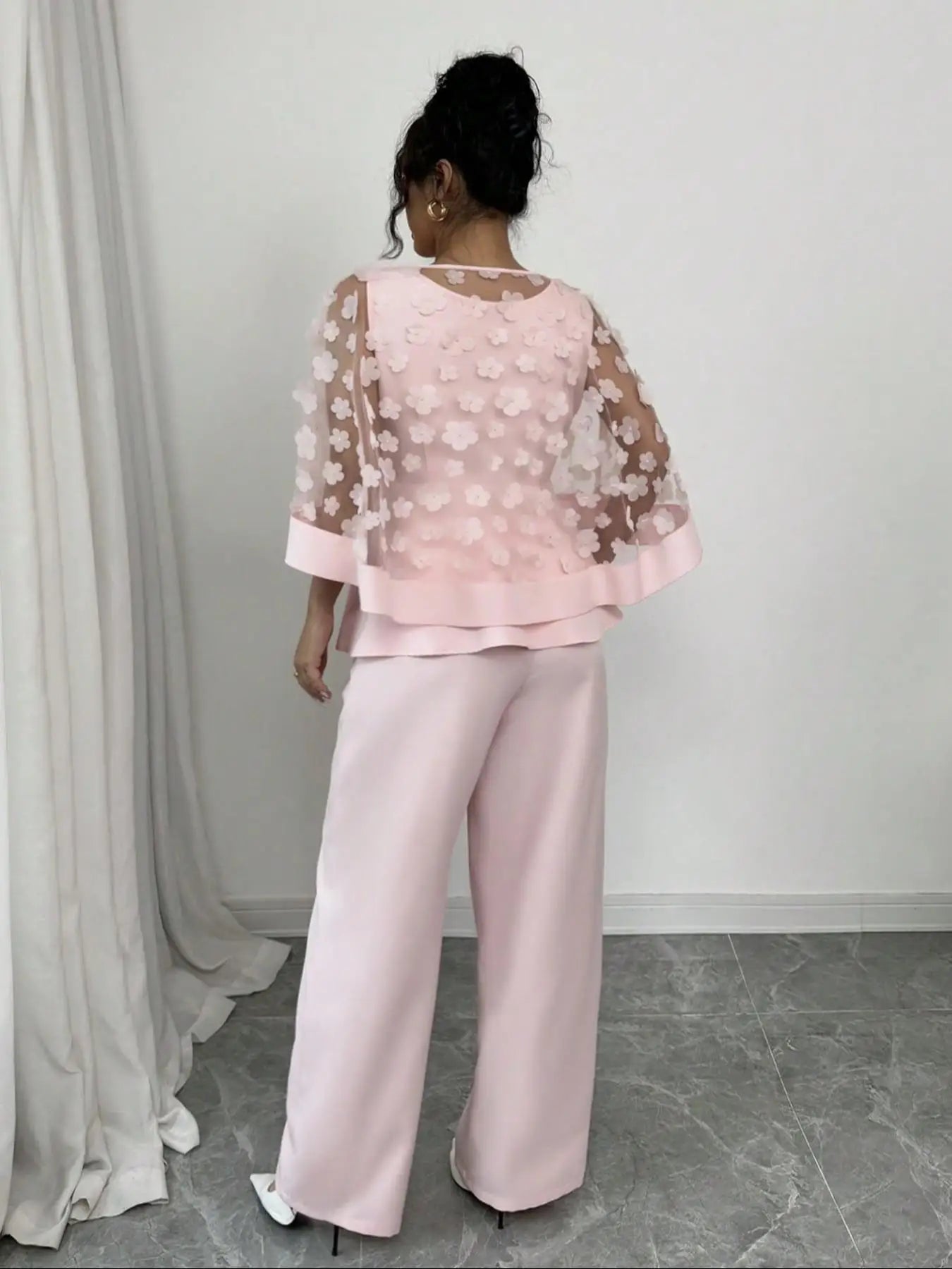 Plus Size Women's Two-Piece Set, Casual Floral and Plain Design, Moderate Thickness for All Seasons