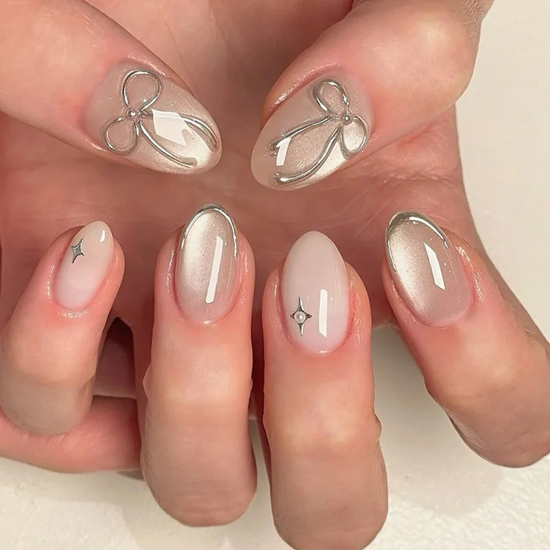 24Pcs Cat's Eye Design Fake Nail with Pearl Short Round Head Press on False Nails Silver French Bow Pattern Full Cover Nail Tips