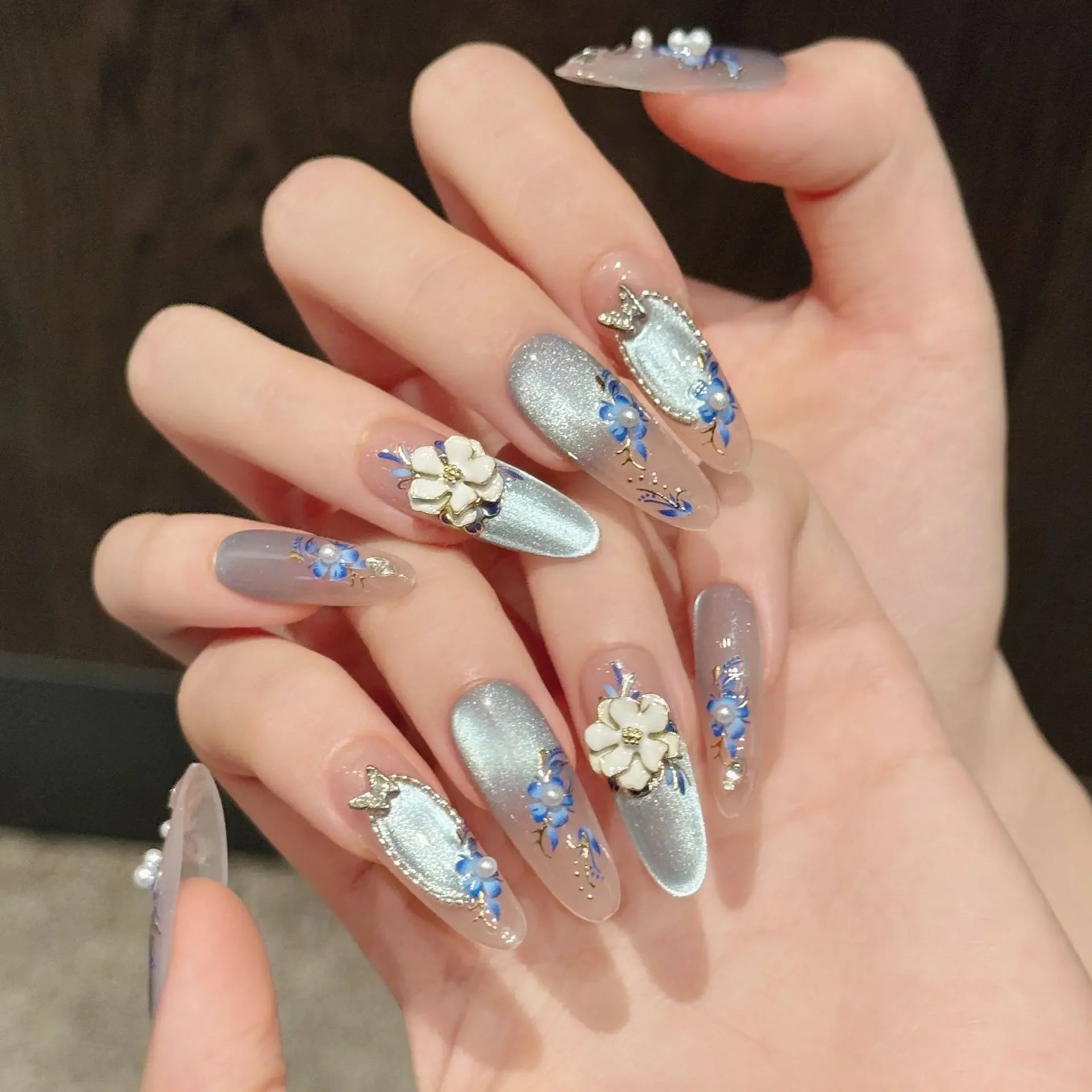 10Pcs Long Oval Head Handmade Summer Nails Set Cat Eye Blue Fresh Flower White Metal Butterfly Decoration Wearing Fake Nail Tips