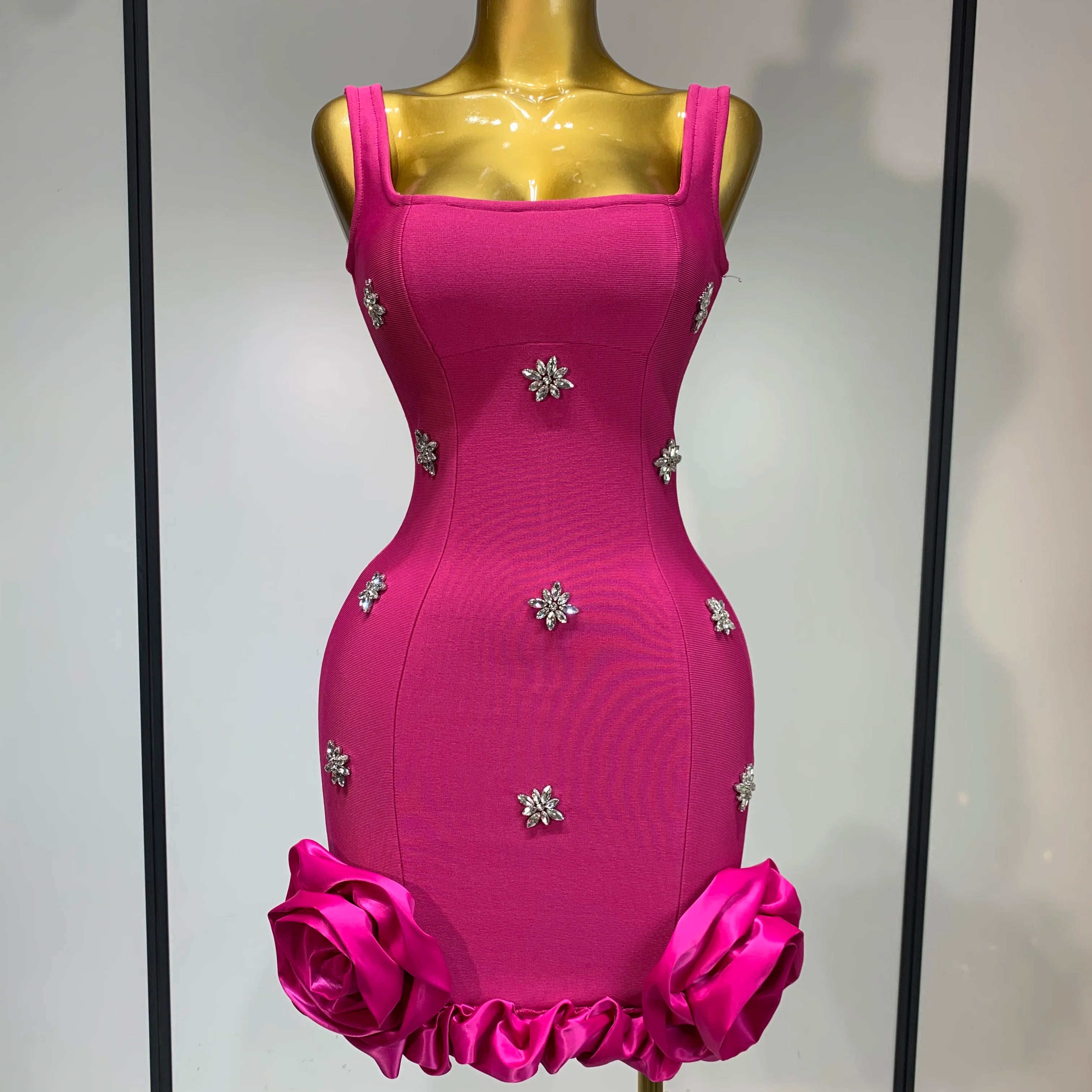 Women Sexy Sleeveless Square Collar Crystal Bodycon Mini Bandage Dress Celebrate Evening Party Elegant Luxury Birthday Dress