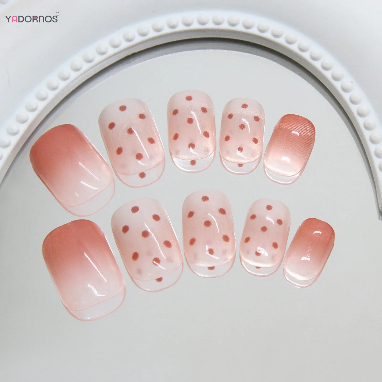 24Pcs Sweet Girls Short Square Fake Nails Gradient Color Press On Nails Dot Printed Nude Pink Charm Manicure Stick-on Naisl Art