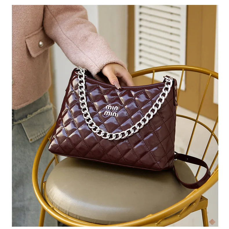 Hot Sale Fashion Paris Trend Women's Messenger Bag Luxury Designer High-end Handbag Versatile with Nobility Women's Bag