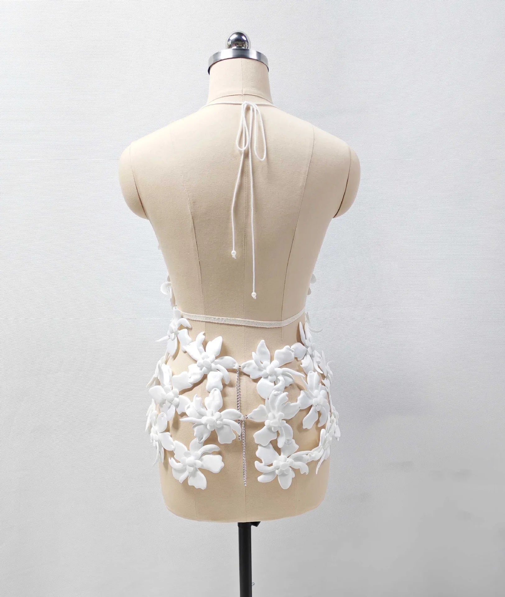 Fashion White Color Women Sexy Halter Hollow Out Bodycon Mini Dress Backless Fashion Nightclub Party Vacation Wear