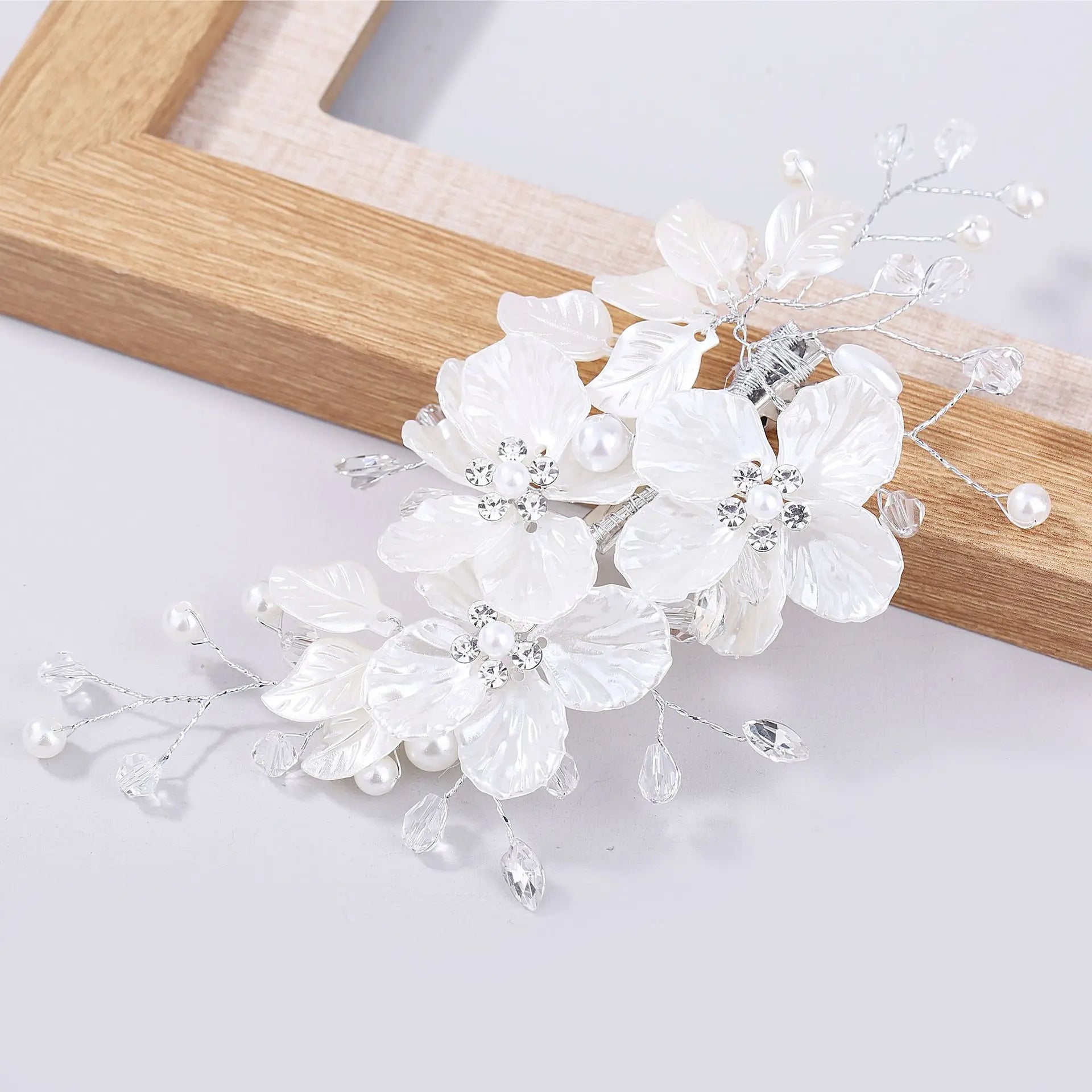 Crystal Pearl Flower Hair Clips Elegant Headwear For Women Precious jewels Bridal Wedding Hair Accessories