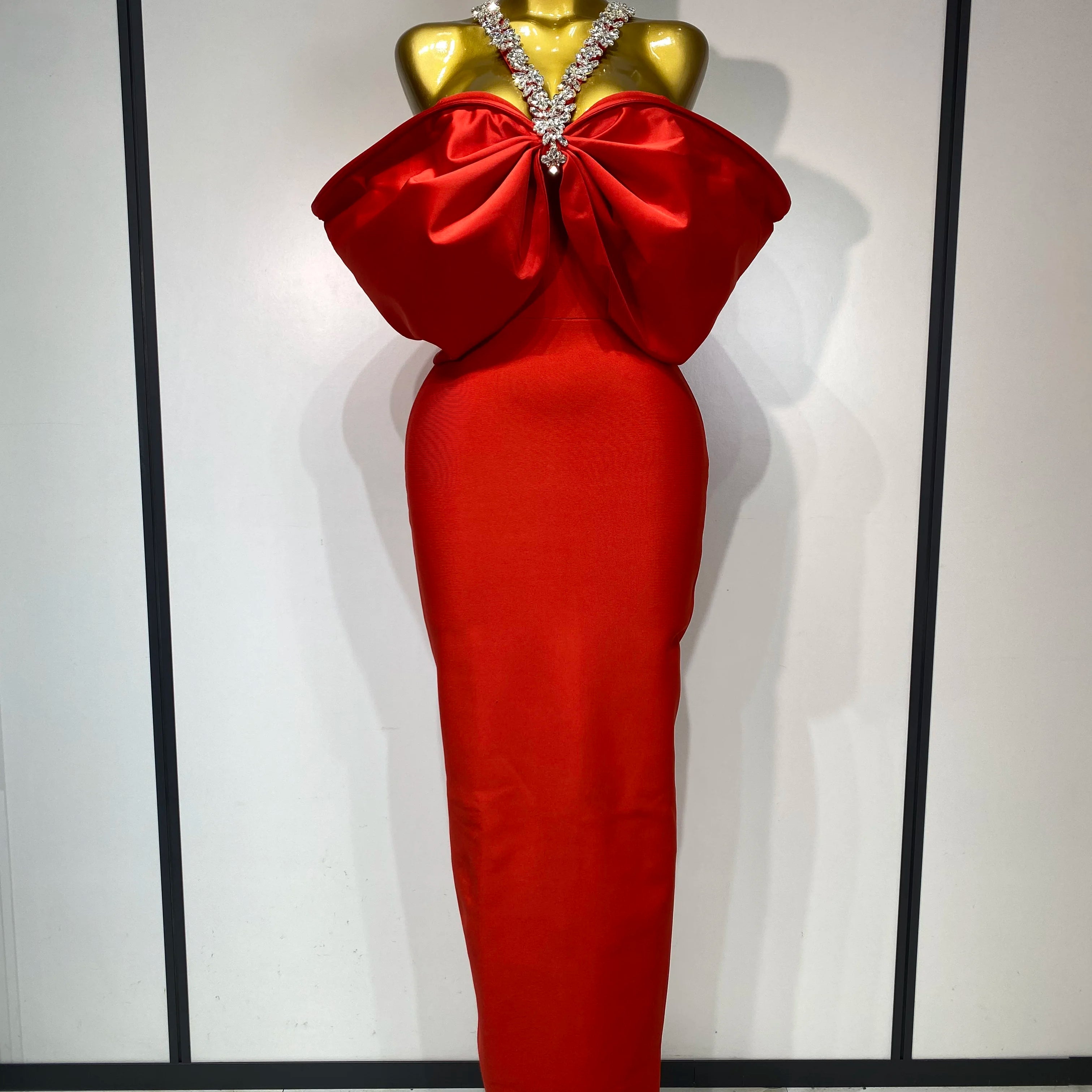 Women Sexy Elegant Halter Off the Shoulder Crystal Bodycon Long Bandage Dress Nightclub Evening Party Luxury Birthday Dress