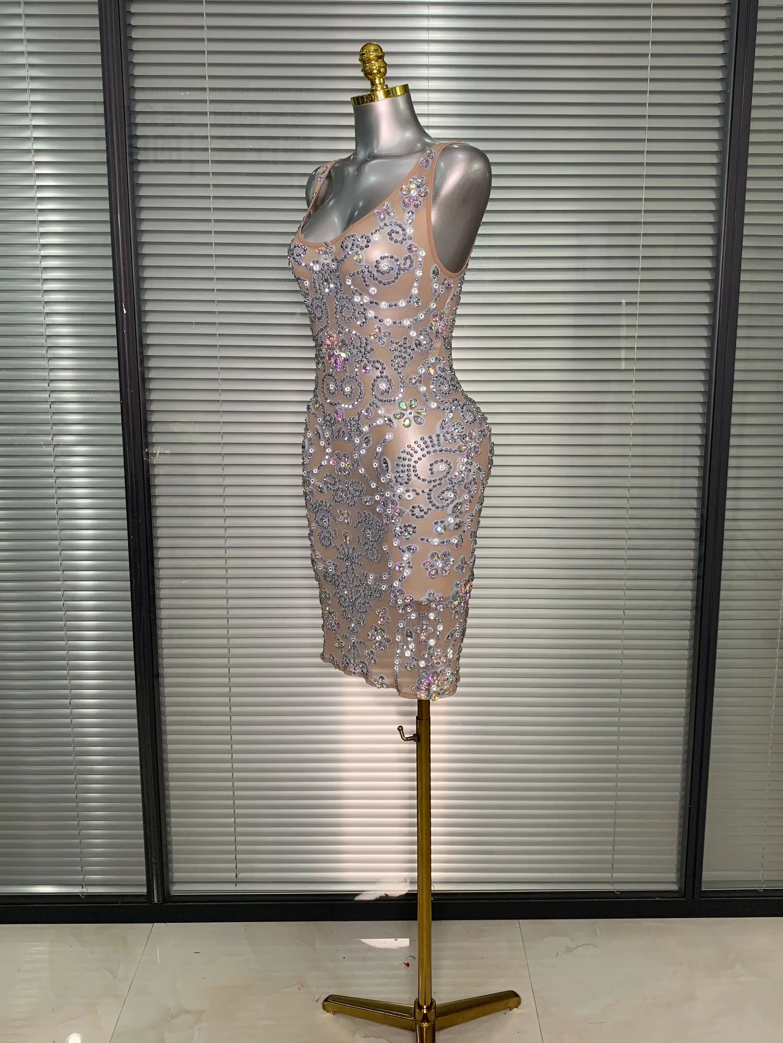 Celebrity New Women Sexy Mesh Sheer Crystal Stage Costume Stage Dancer Singer See Through Night Club Mini Party Dress