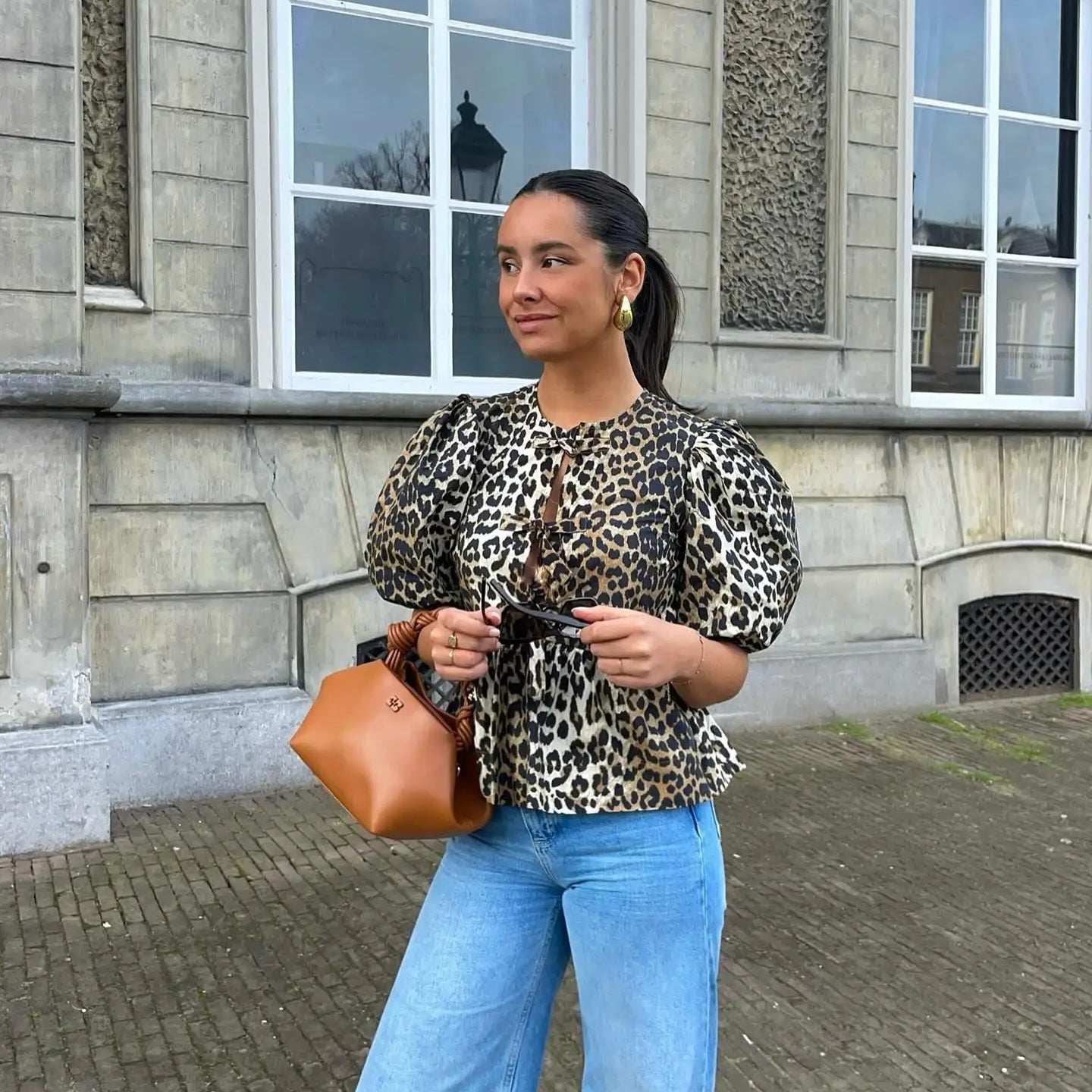 Elegant Flower Print Short Puff Sleeve Shirt Women Fashion Loose V Neck Lace Up Ruffles Blouse Spring Summer Female Streetwear Leopard