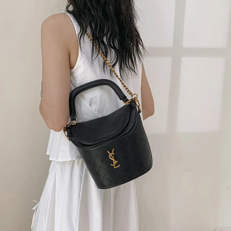 2025 Women's Trend New Bag - High-End Retro Unique Design, Messenger/Shoulder/Commuter Tote, Daily Versatile Fashion Women's Bag