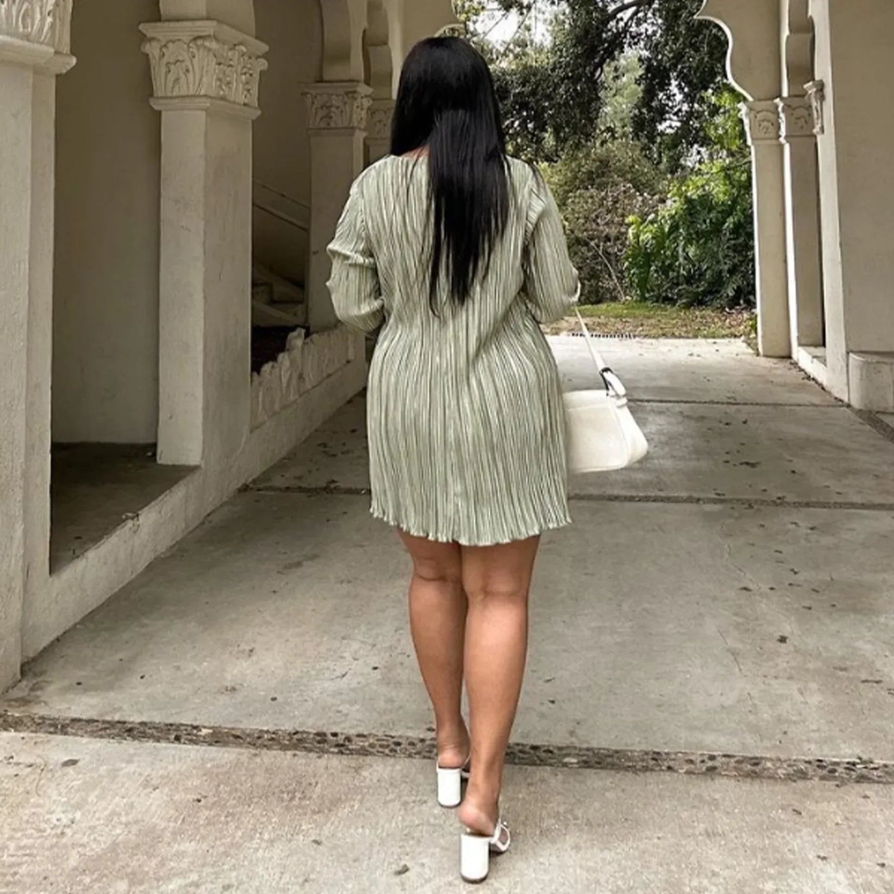 CM.YAYA Long Sleeve Women V-neck Pleated Dress Casual Streetwear Plus Size Mini Dresses 2024 Autumn Slim Party Casual