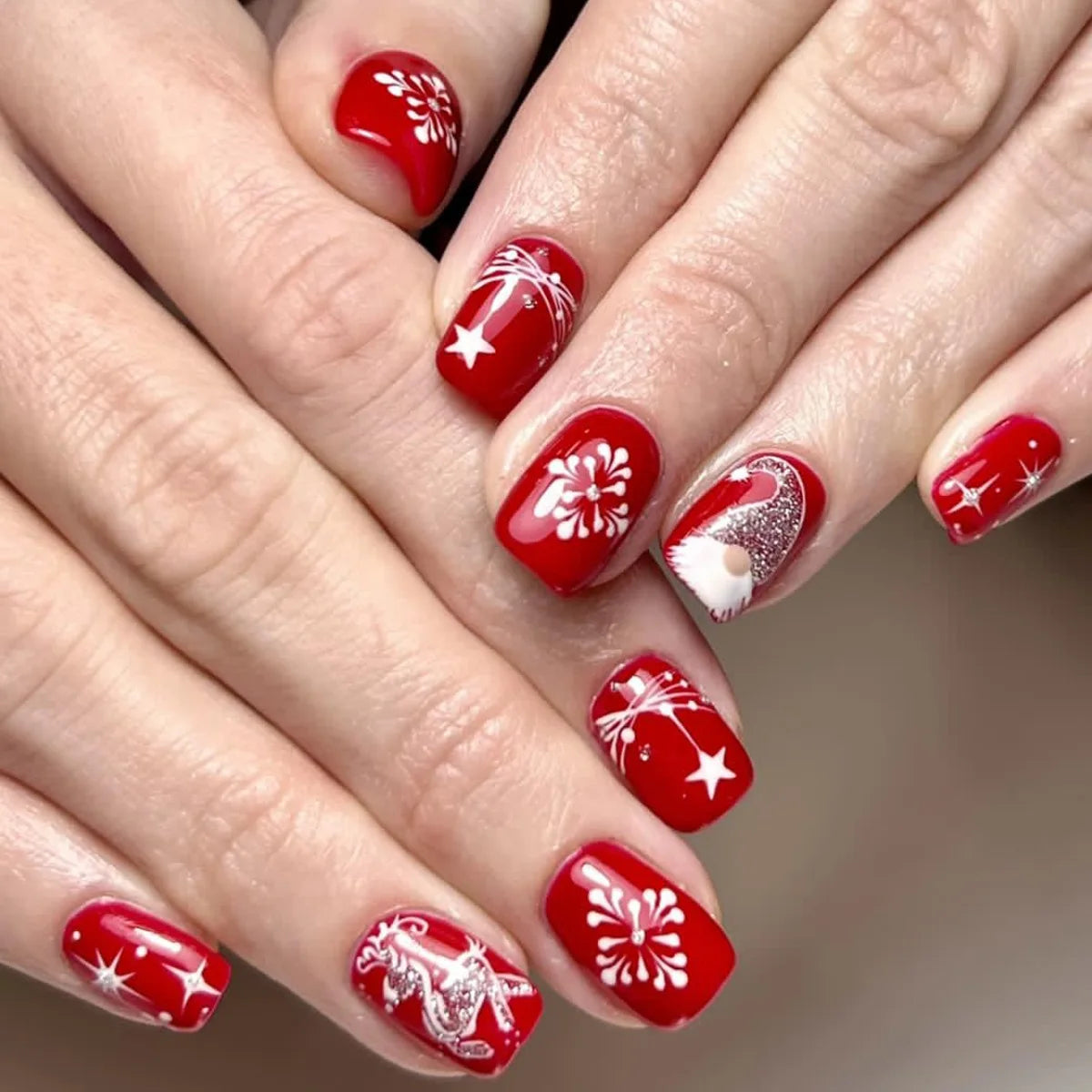 Red Short Square Fake Nails for Women Christmas Party Full Cover Press On Nails Santas/Snowflake/Deer Printed Stick-on Nails Art