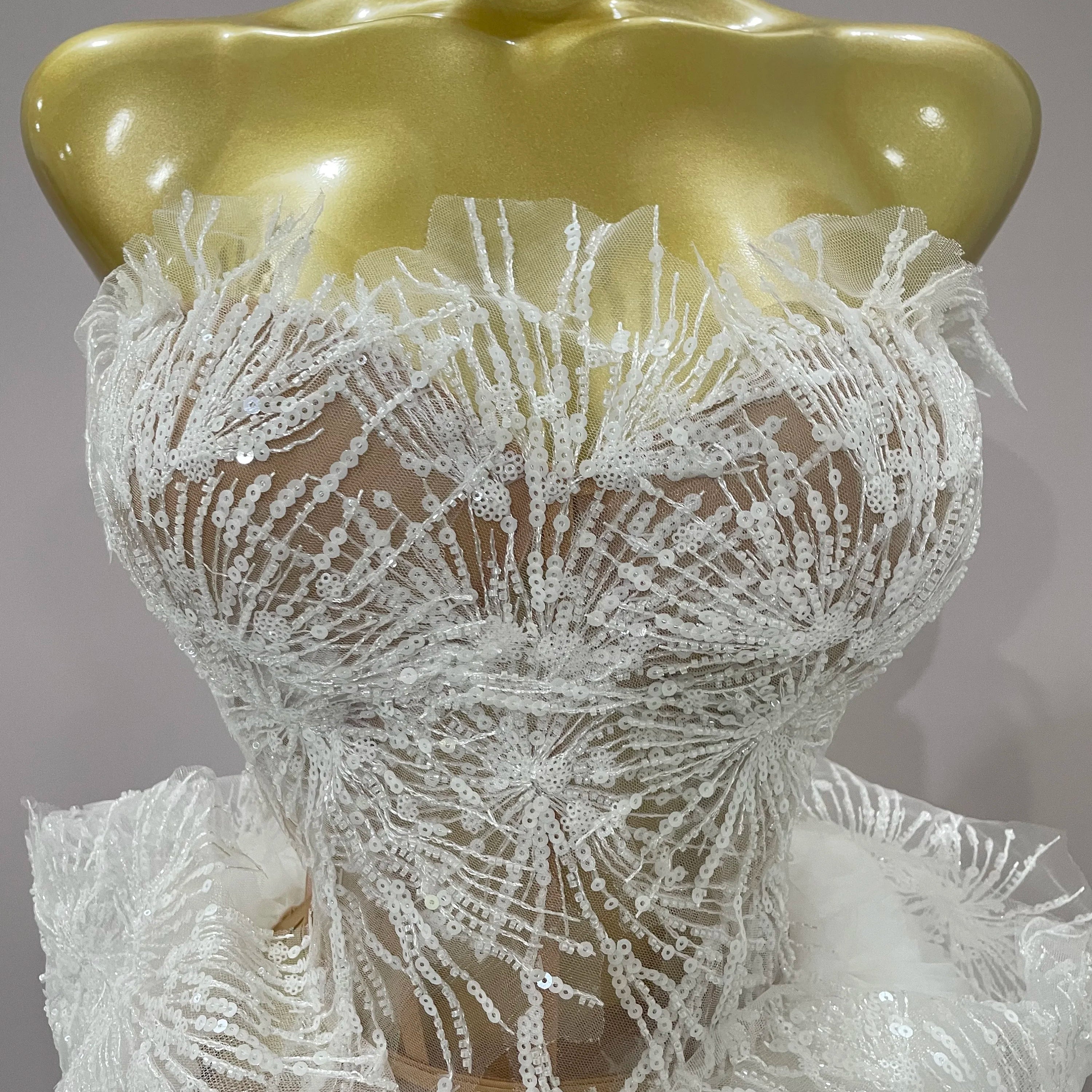 Stock Sexy White Lace Strapless Tops Ruffles Mini Skirt 2 PCS Set Women Evening Party Nightclub Singer Stage Performance Costume