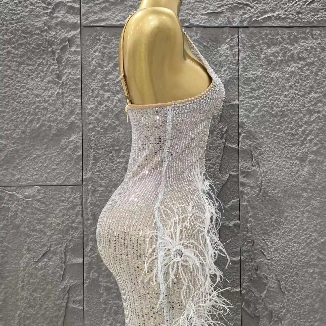 White Color Women Sleeveless Sexy V-Neck Feathers Beading Bodycon Mini Dress Celebrate Nightclub Party Bar Singer Fashion Outfit