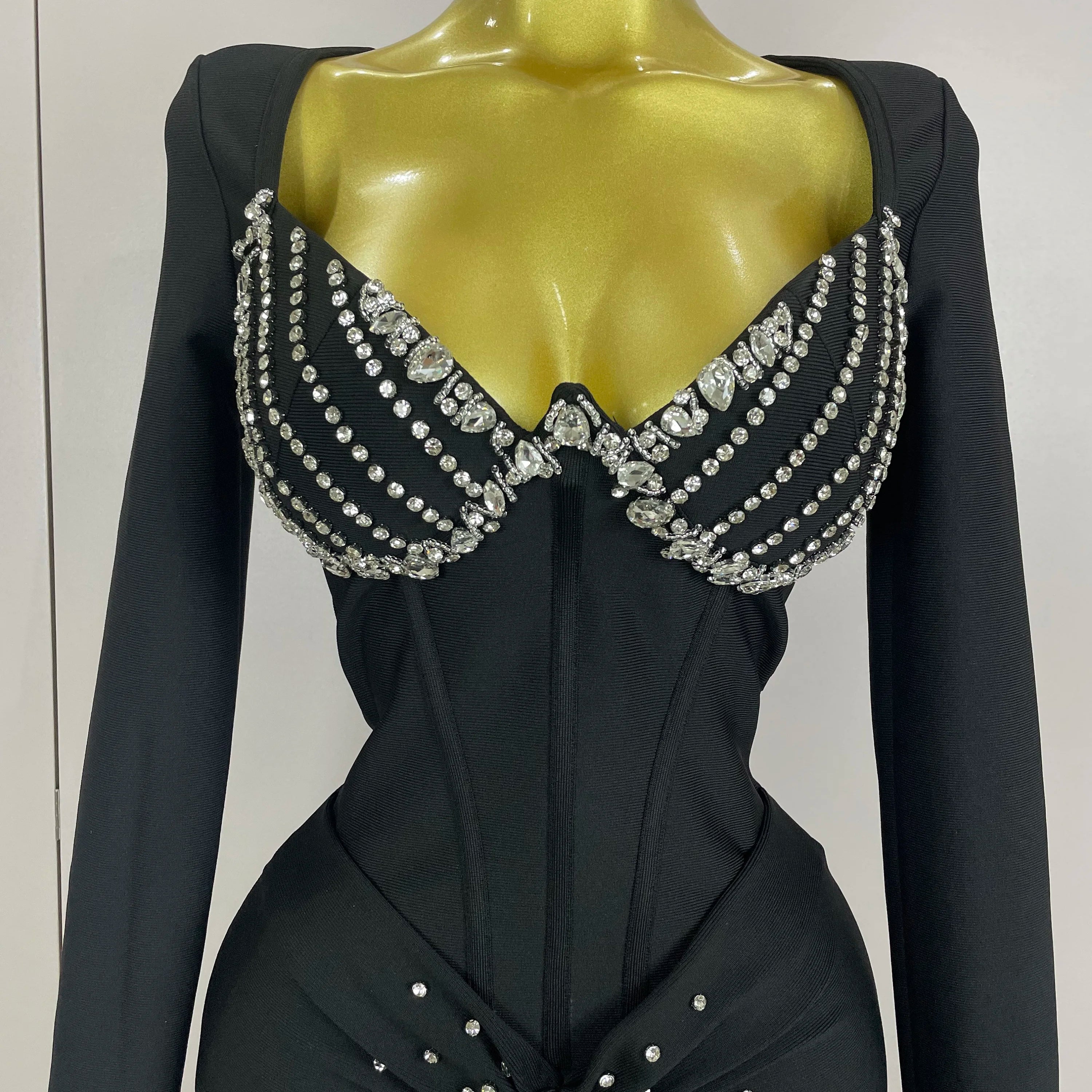 Sexy Luxury Sparkly Beading Bandage Long Sleeve Bodycon Dress   2025 New Women Celebrity Party Elegant Evening Club Pary Dresses