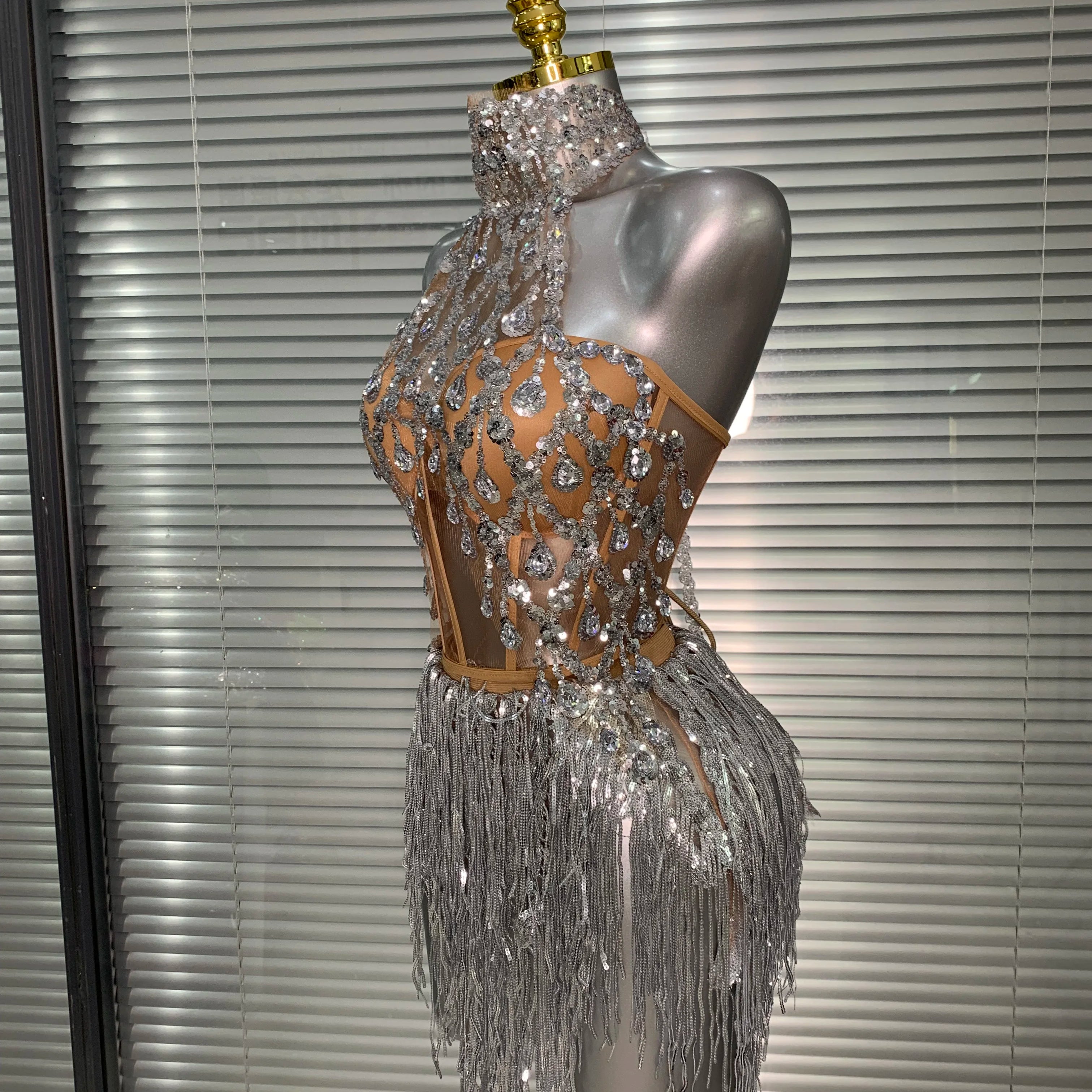 Women Sexy Sequins Silver Sparkly Two Pieces Set Shinning Night Club Skirt Suits Singer Dancer Stage Dancer Costume