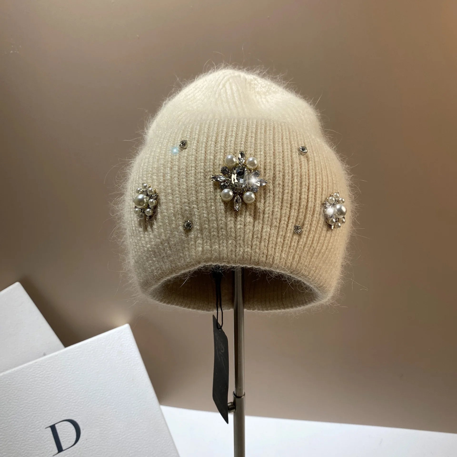 Designer Brand Women Luxury Rhinestones Knitted Hat Autumn Winter Rabbit Fur Beanie Cap Female Thicken Warm Skullies Caps Beige