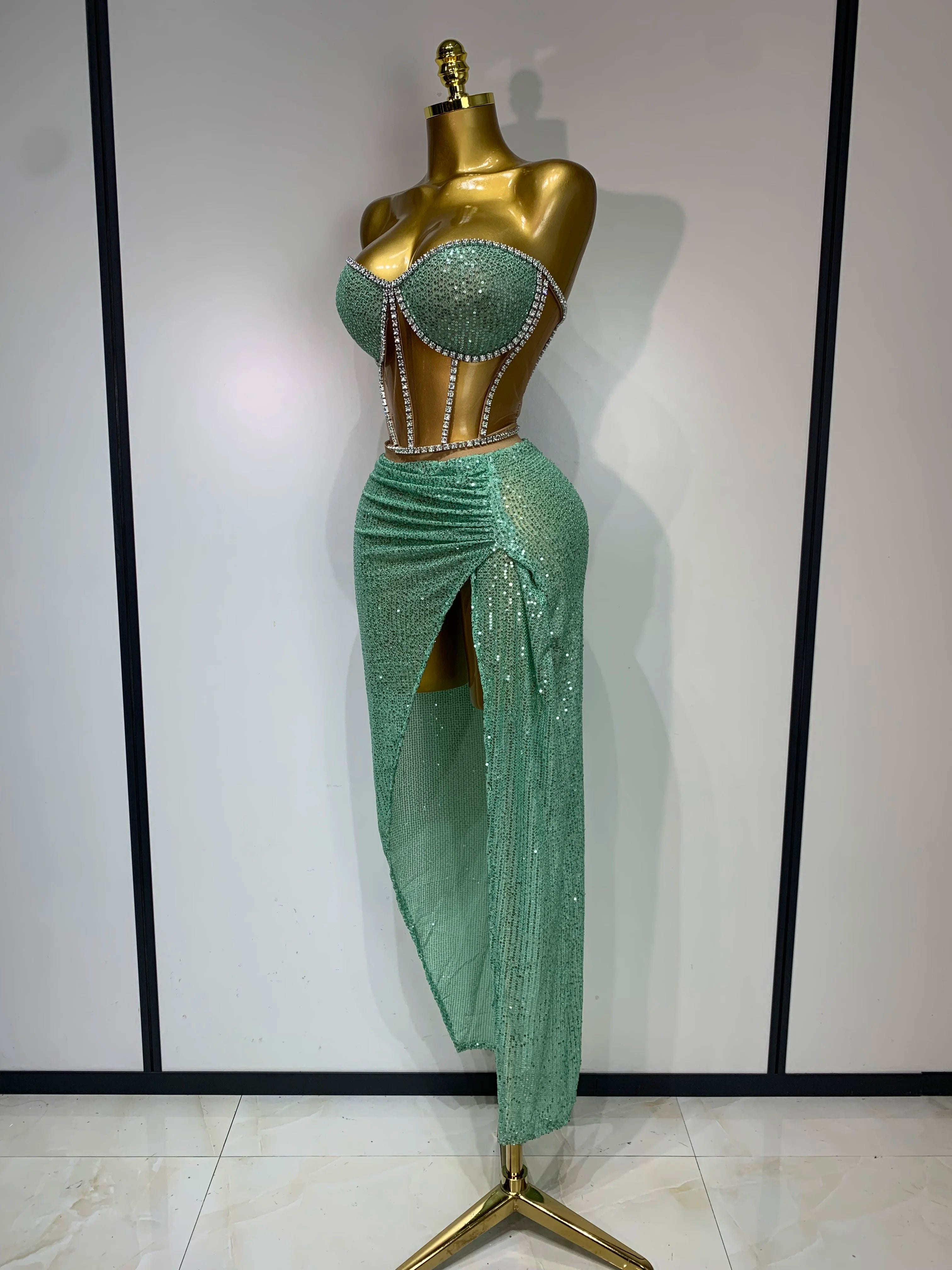 Conjunto de saia sexy para boate feminina, sem alças, diamantes, lantejoulas, conjunto de duas peças, roupa de performance Gogo, vestido de festa à noite e aniversário