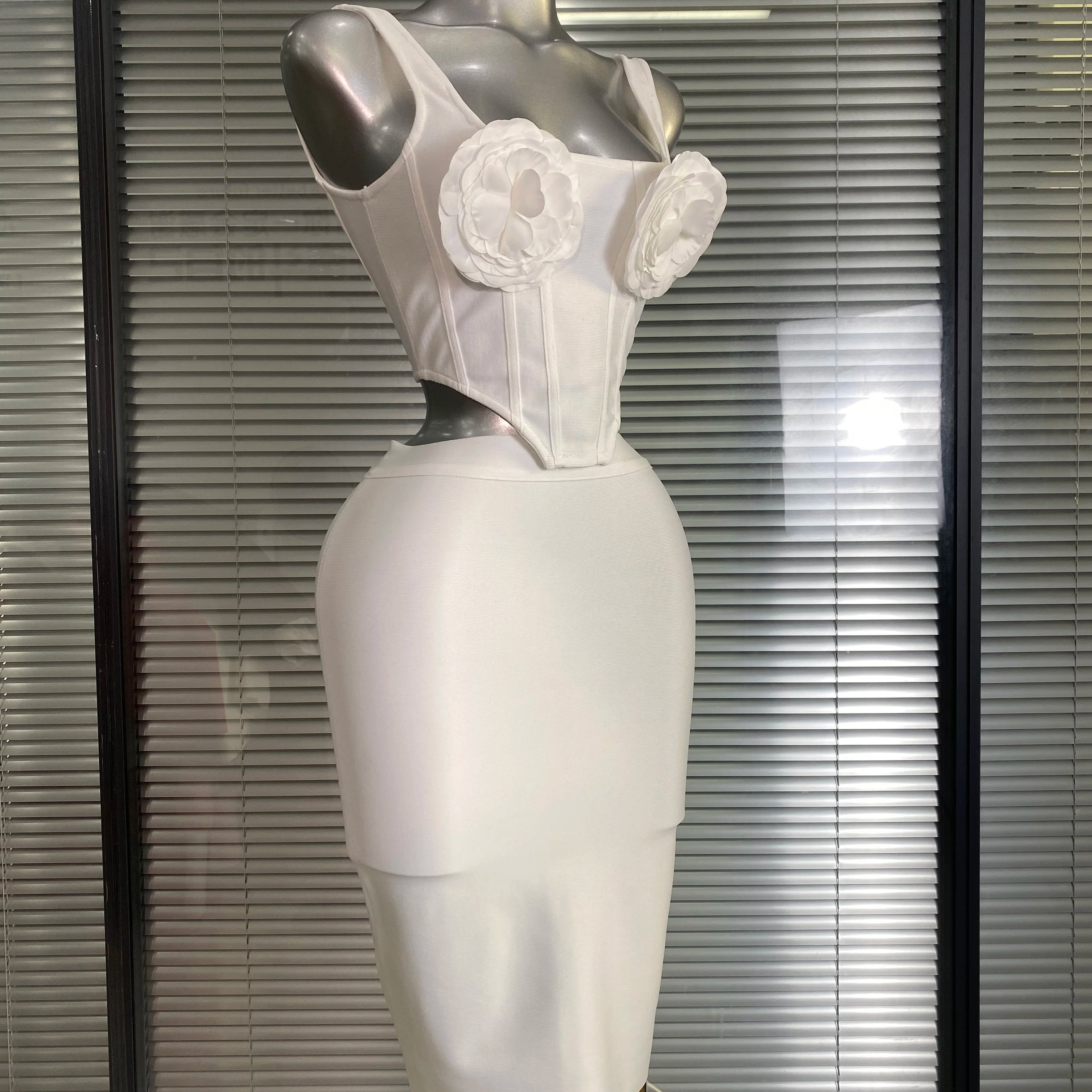 Summer New 2025 Women Sexy Flower White Black Mini Bandage Two Piece Set Celebrity Evening Party Skirt Suits