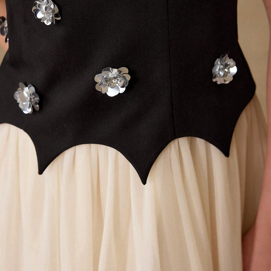 TWOTWINSTYLE Hit Color Spliced Appliques Elegant Dresses for Women Round Neck Sleeveless Patchwork Mesh Dress Female Fashion New