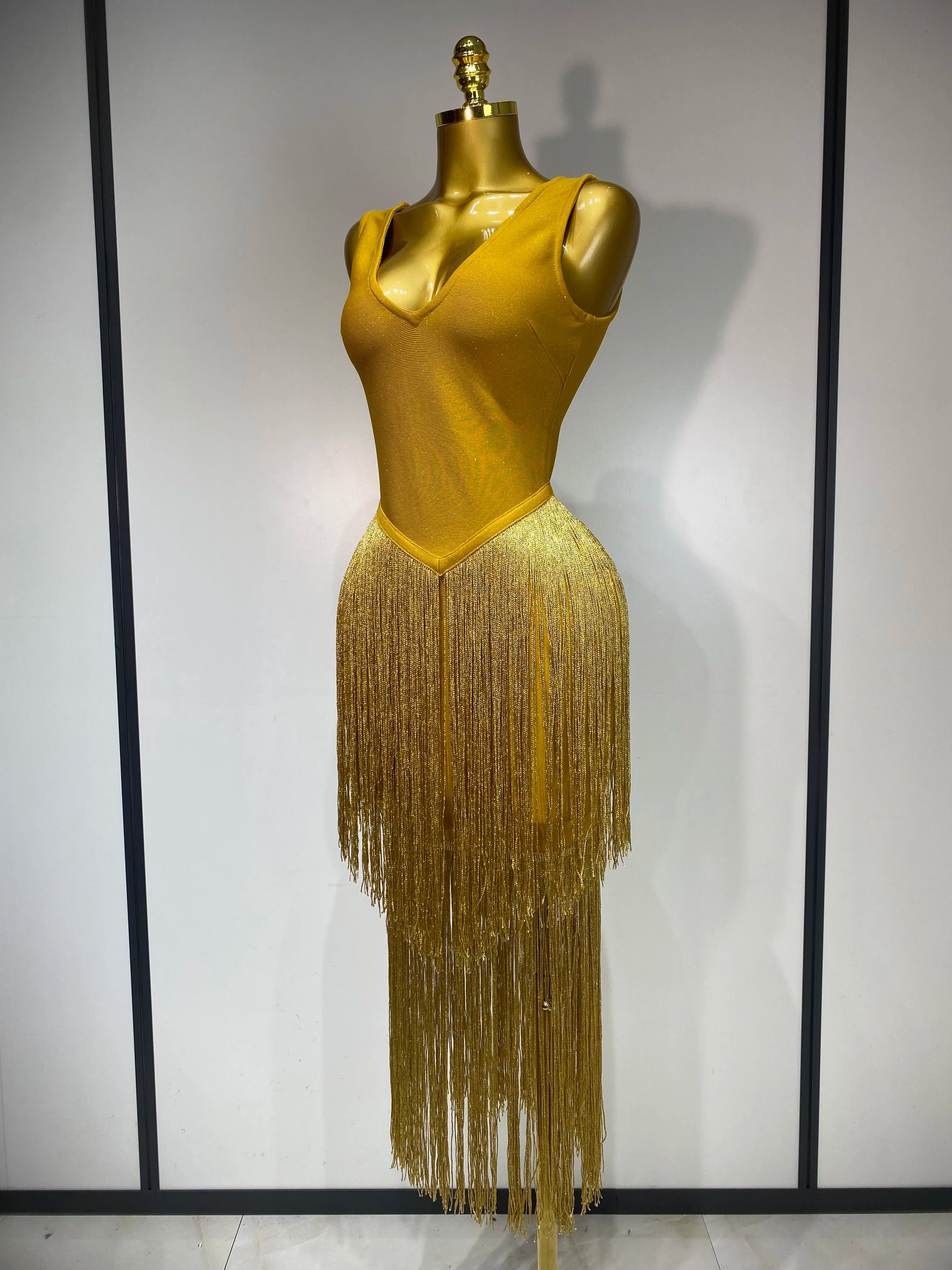 Sexy V Neck Yellow Tassels Women 2025 Prom Dress Sheath Sleeveless Party Gown Elegant Formal Luxury Birthday Club Dresses