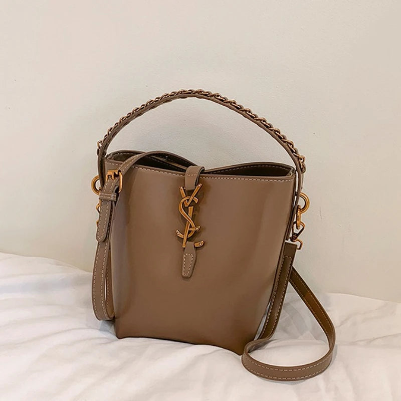 Elegant Leather Classic Commuter Bag With Trendy Letter Logo Solid Color Large Capacity For Women