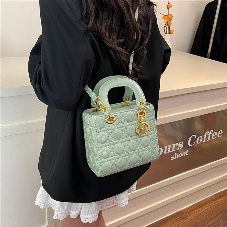 Elegant Women's Leather Crossbody Fashion Handbag Luxury Designer Shoulder Tote Bag Classic For Everyday Look
