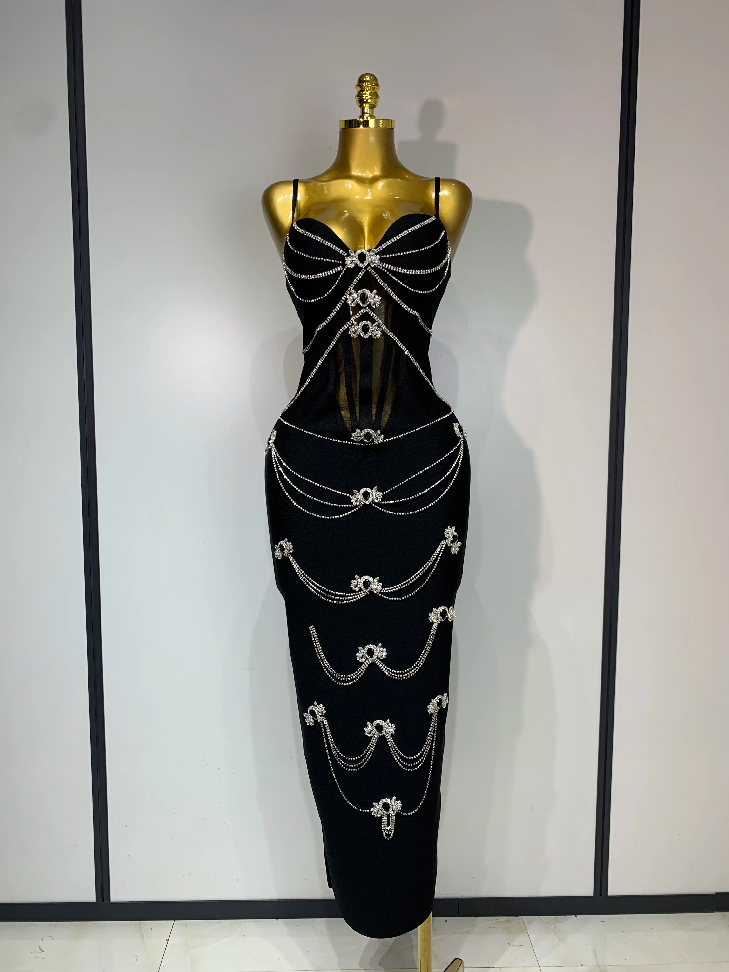 2025 New Spaghetti Strap Bodycon Bandage Dress Women Sexy Sparkly Beading Club Evening Party Birthday Dresses Wedding Guest Gown