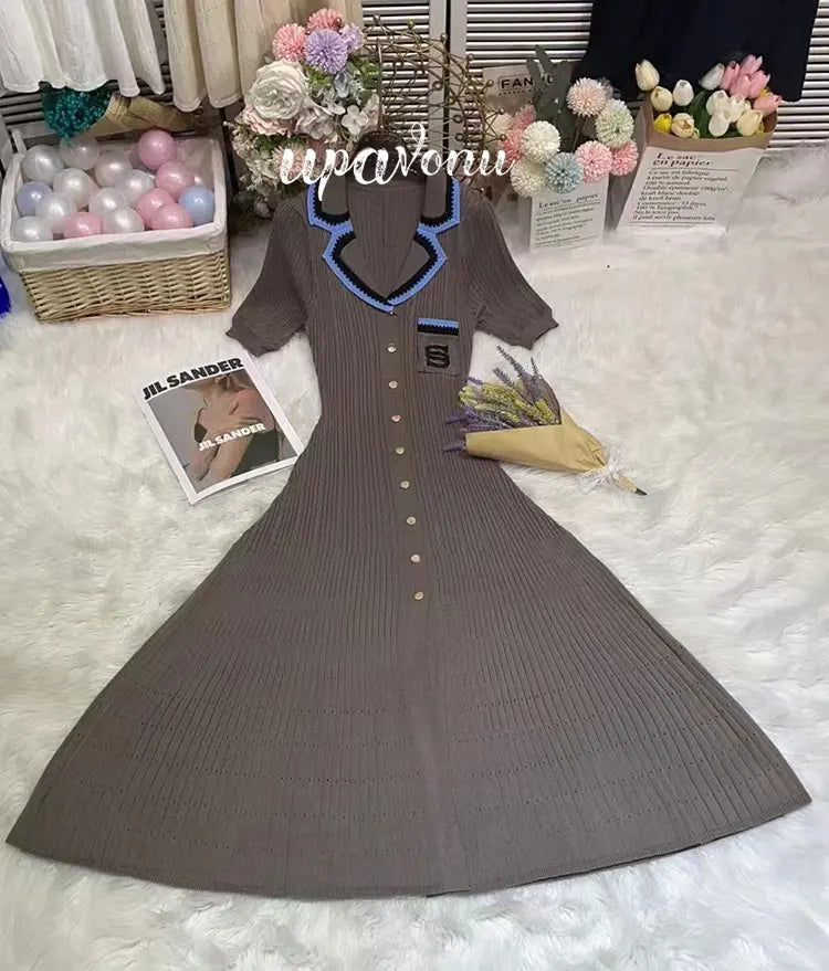Elegant Women's Slim Fit Knitted Dress Fashionable Polo Neck Short Sleeve Single breasted Design Split Knitted Mid length Dress