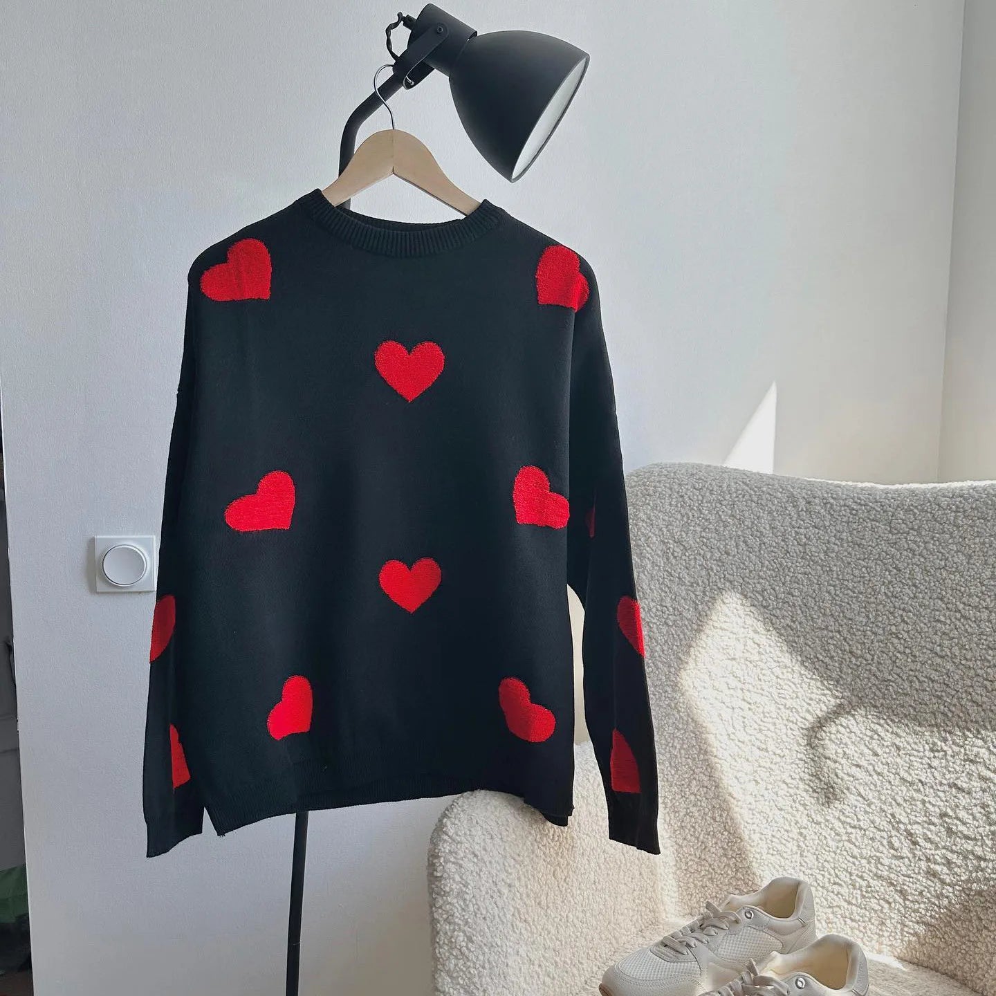 Chic Sweet Love Embroidery Knitting Sweaters Women Long Sleeved O-neck Pullovers Winter New Female Casual Fashion Sweaters Black