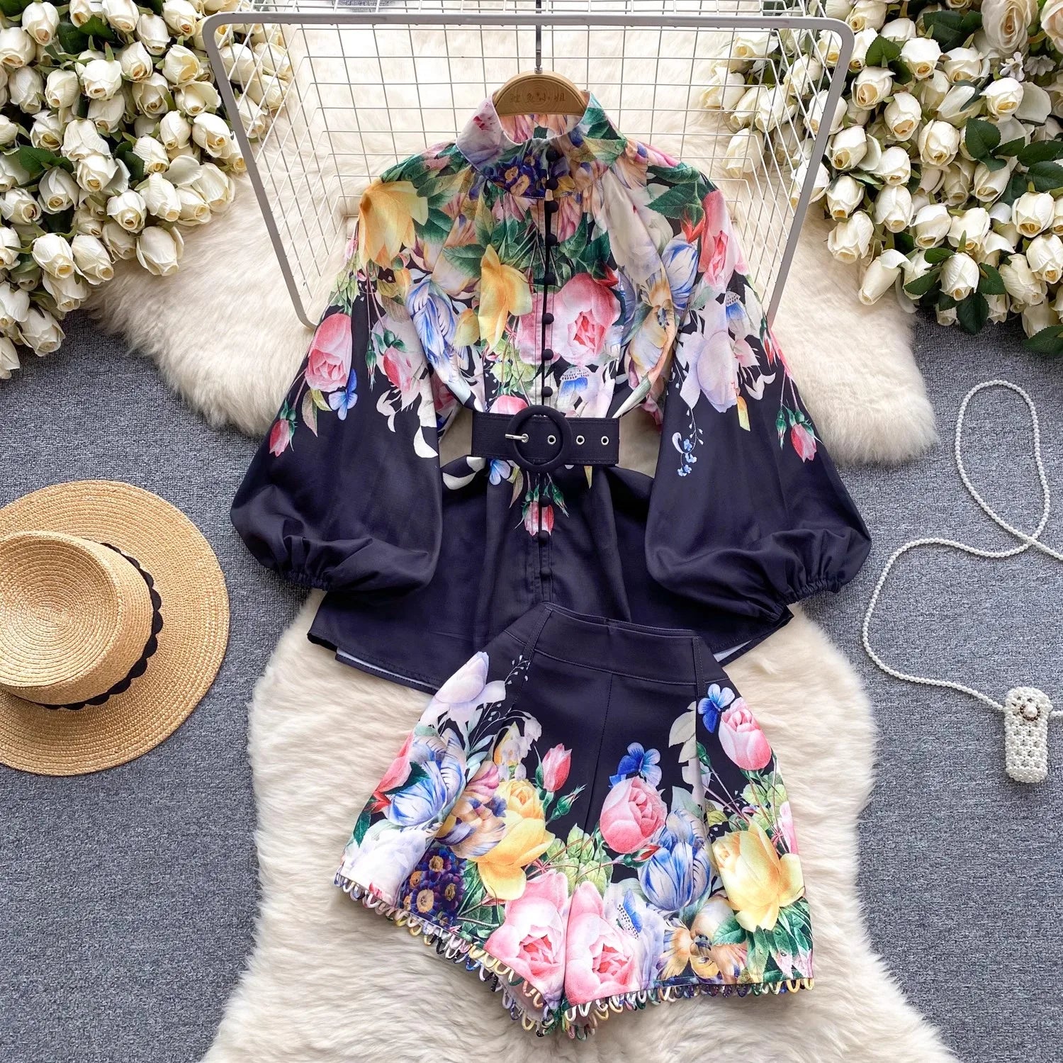 Summer Runway Two Piece Shorts Suit Women Stand Lantern Sleeve Printed Loose Belt Blouses + Hollow Hem Shorts Matching Sets 6227