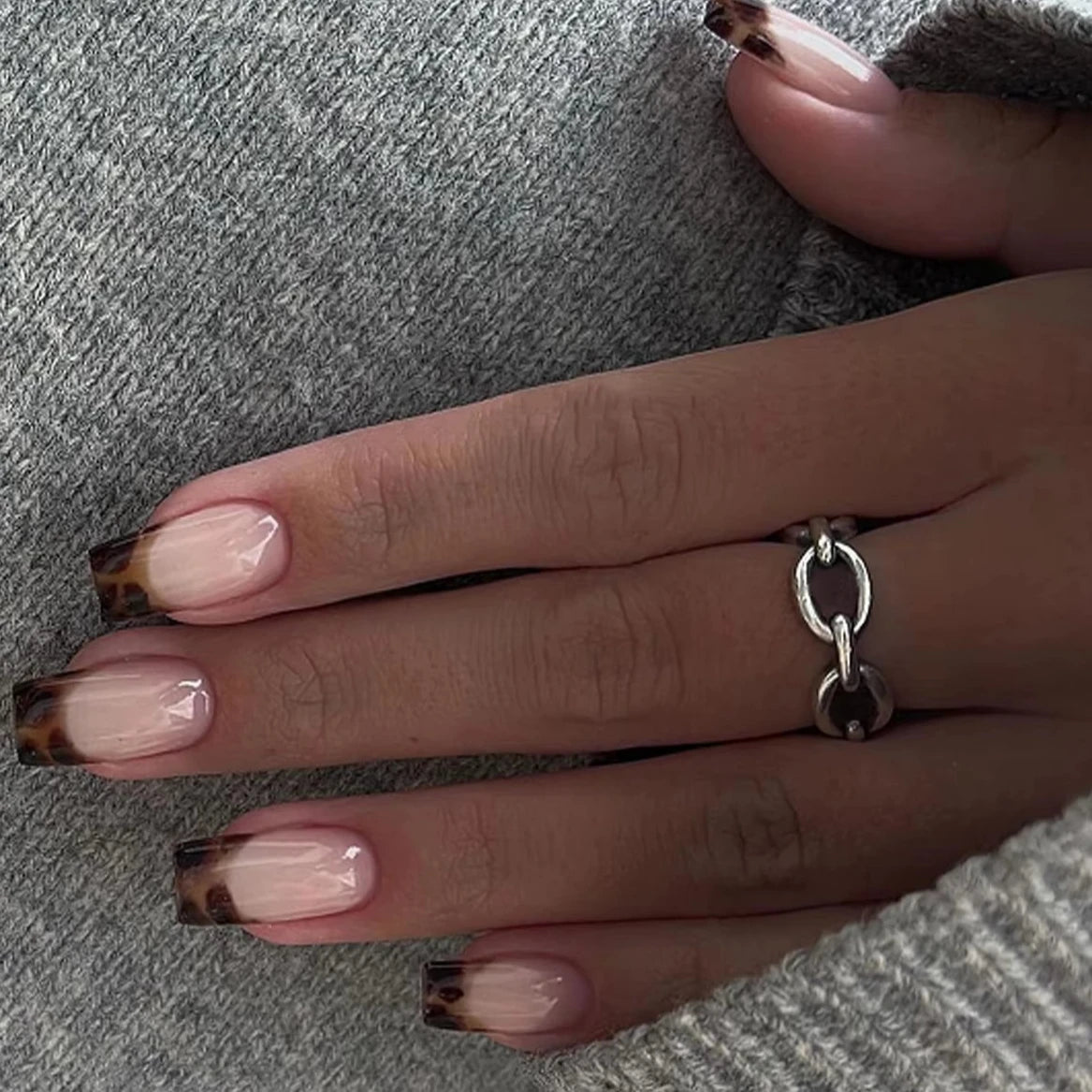 Cherry Leopard Print Almond Fake Nails Art Ballet Pointed False Nails Charms Flower Star Love Heart Press on Nails Manicure Tool