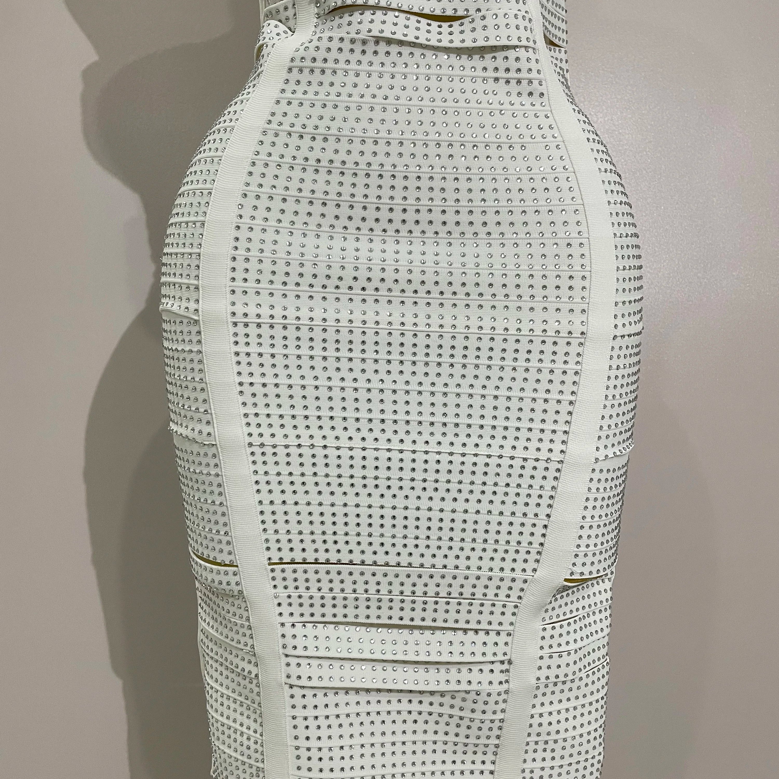 Vestido curto slim com decote em V, sem mangas, branco brilhante, 2025, feminino, elegante, para festa à noite, baile de formatura, aniversário, coquetel