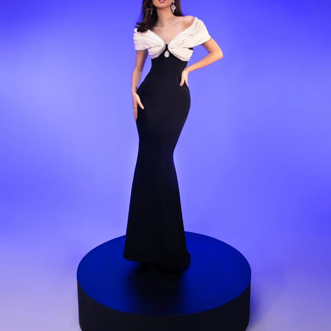 New Arrival Women Sexy Strapless Puff Sleeve Off the Shoulder Bodycon Long Bandage Dress Cocktail Fashion Celebrate Evening Wear